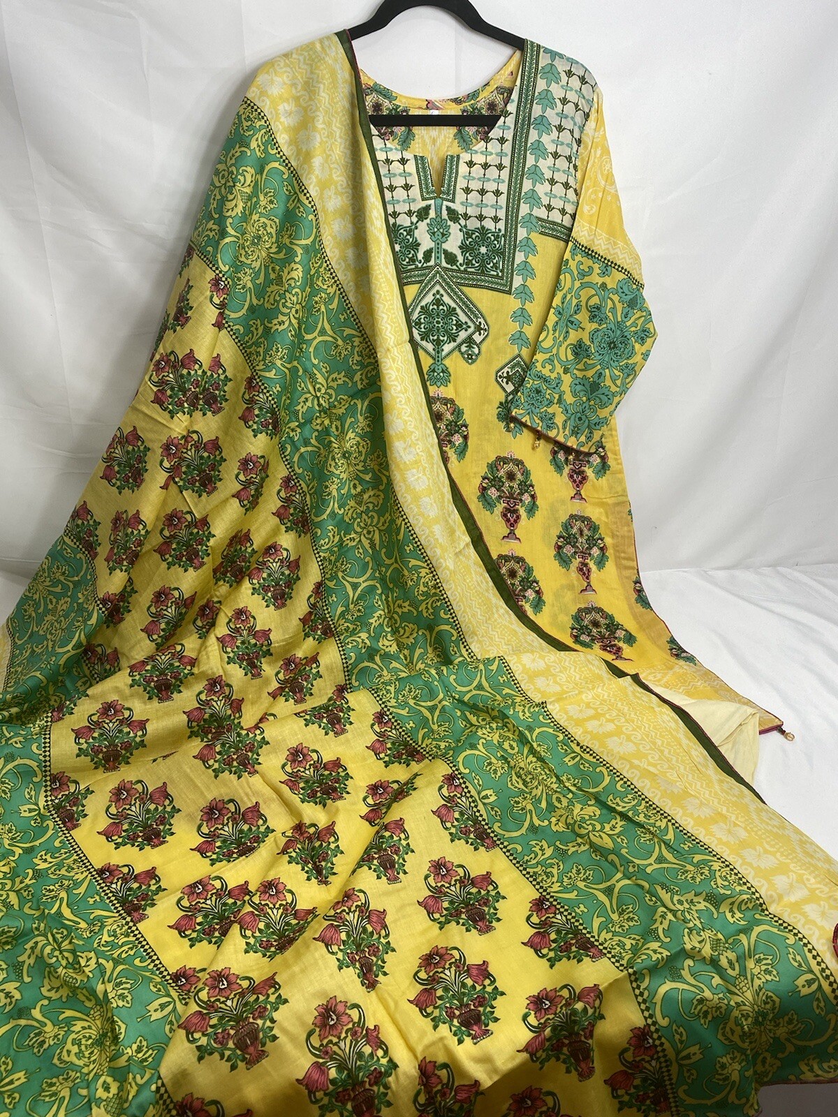 Printed Lawn Kameez Shalwar With Lawn Dupatta Bust 46 2XL 2 Piece