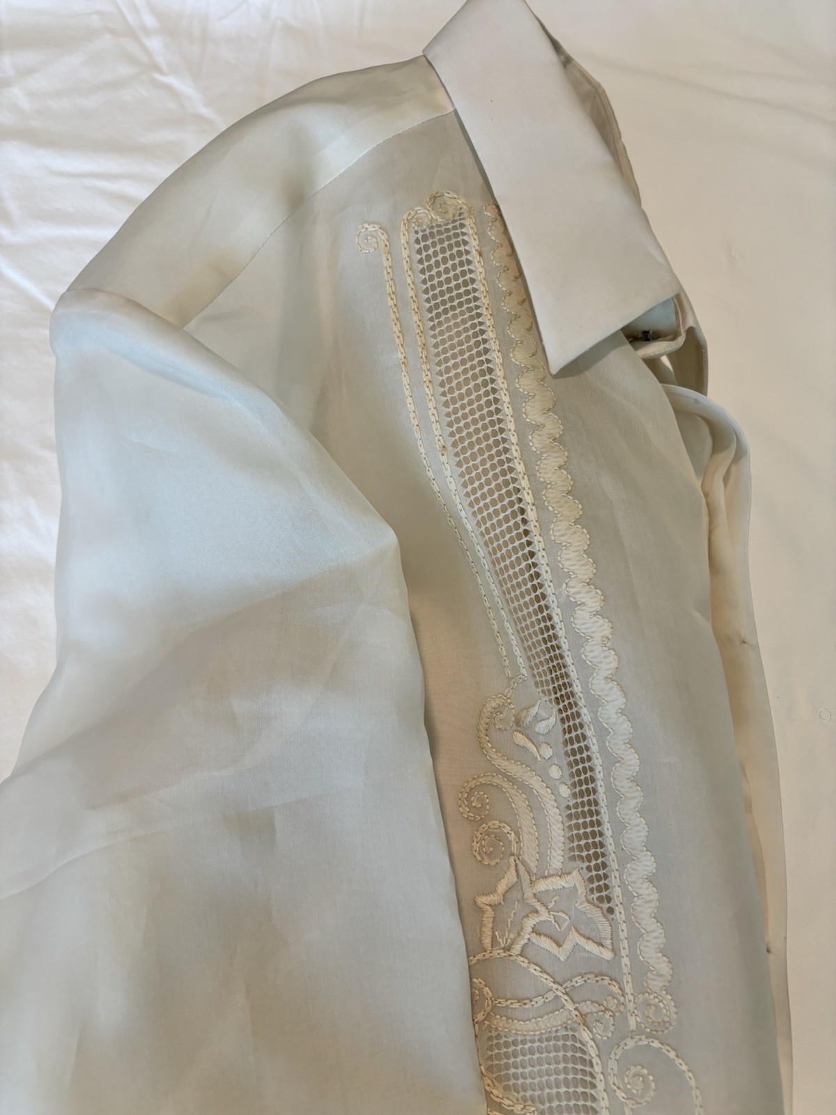 Barong Tagalog For Men (MEDIUM/SMALL) Off White