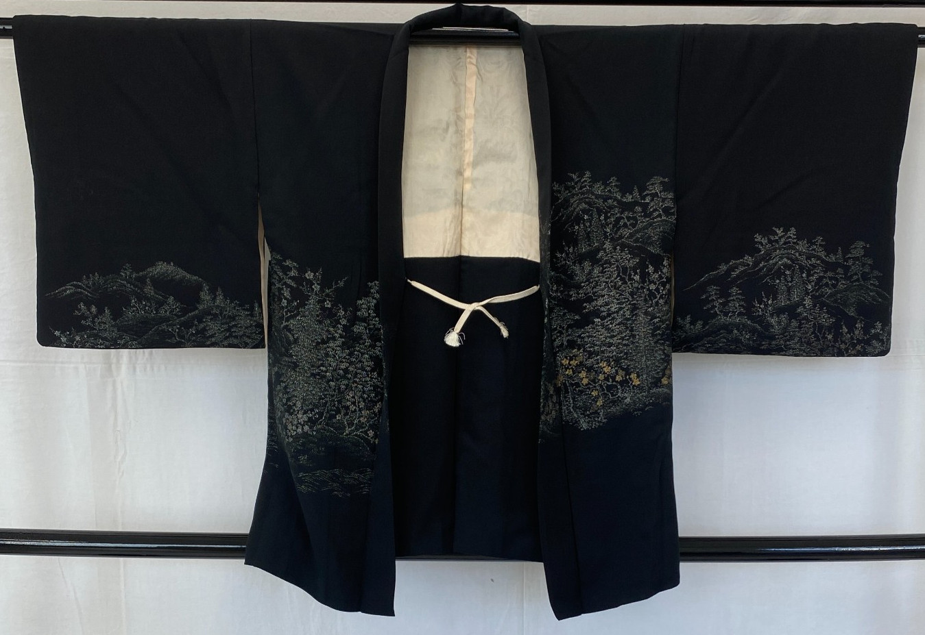 Japanese Vintage Kimono Haori Jacket Polyester Black Family crest Authentic 30in