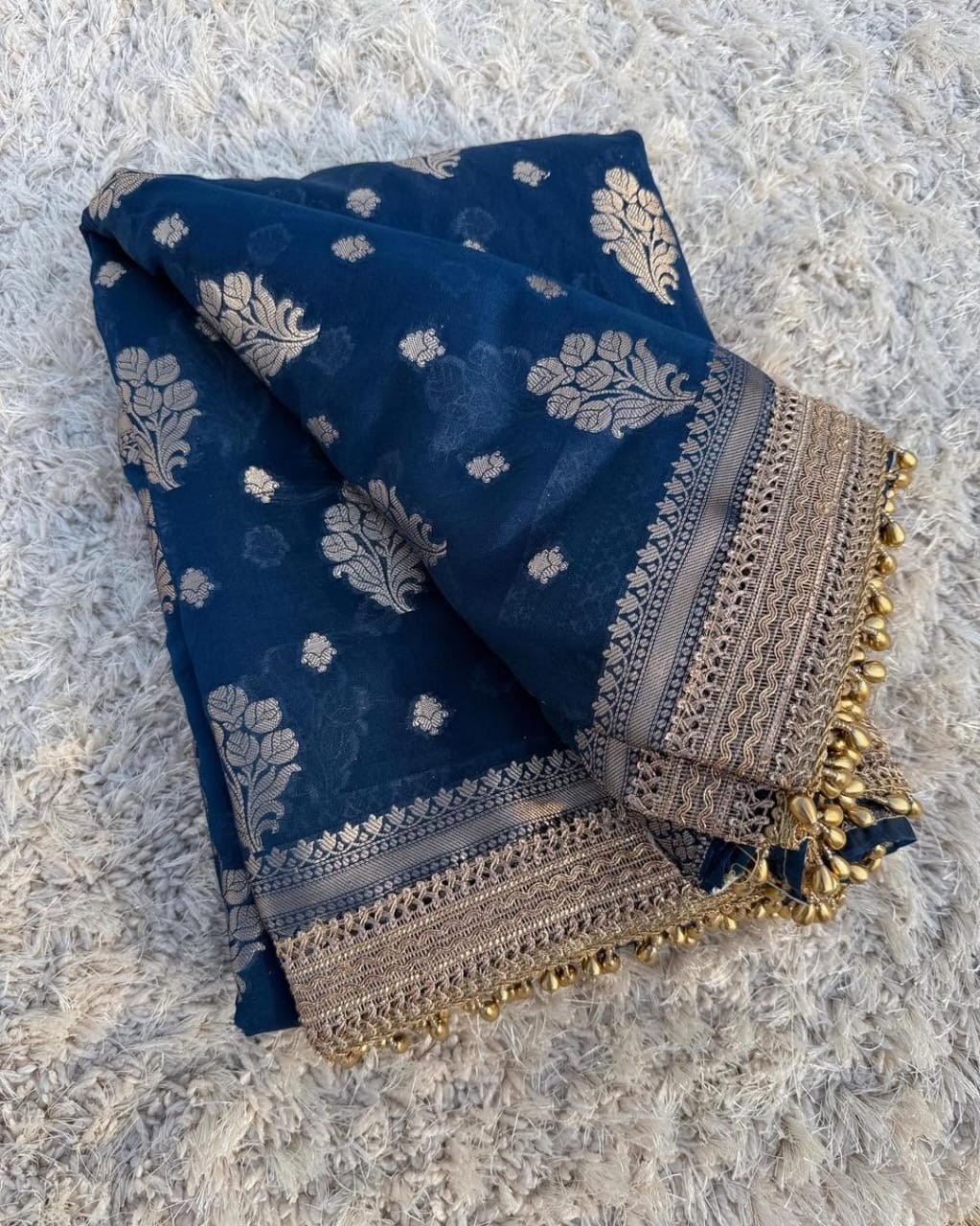 Banarasi Georgette Silk Saree Woven Pallu Designer Lace Border & Blouse