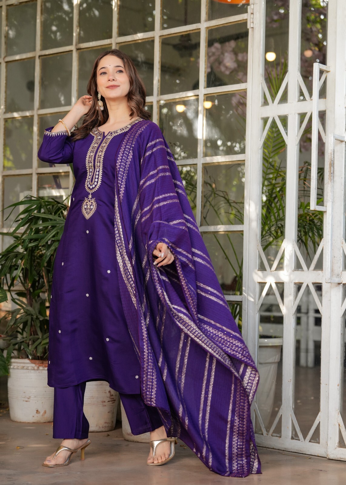 Women’ s Viscose Chanderi Embroidery Kurta with Pant & Dupatta