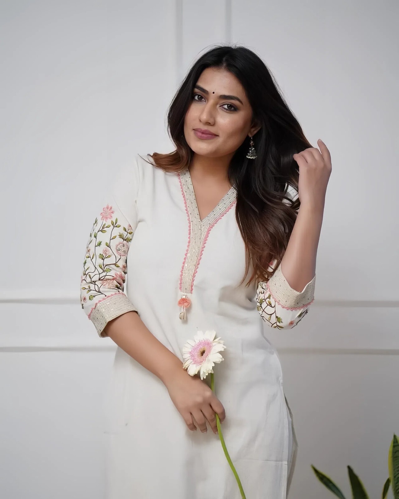 Women Multi-color Kurta Set with Embroidered Sleeves, V-Neck Straight Cut Pants