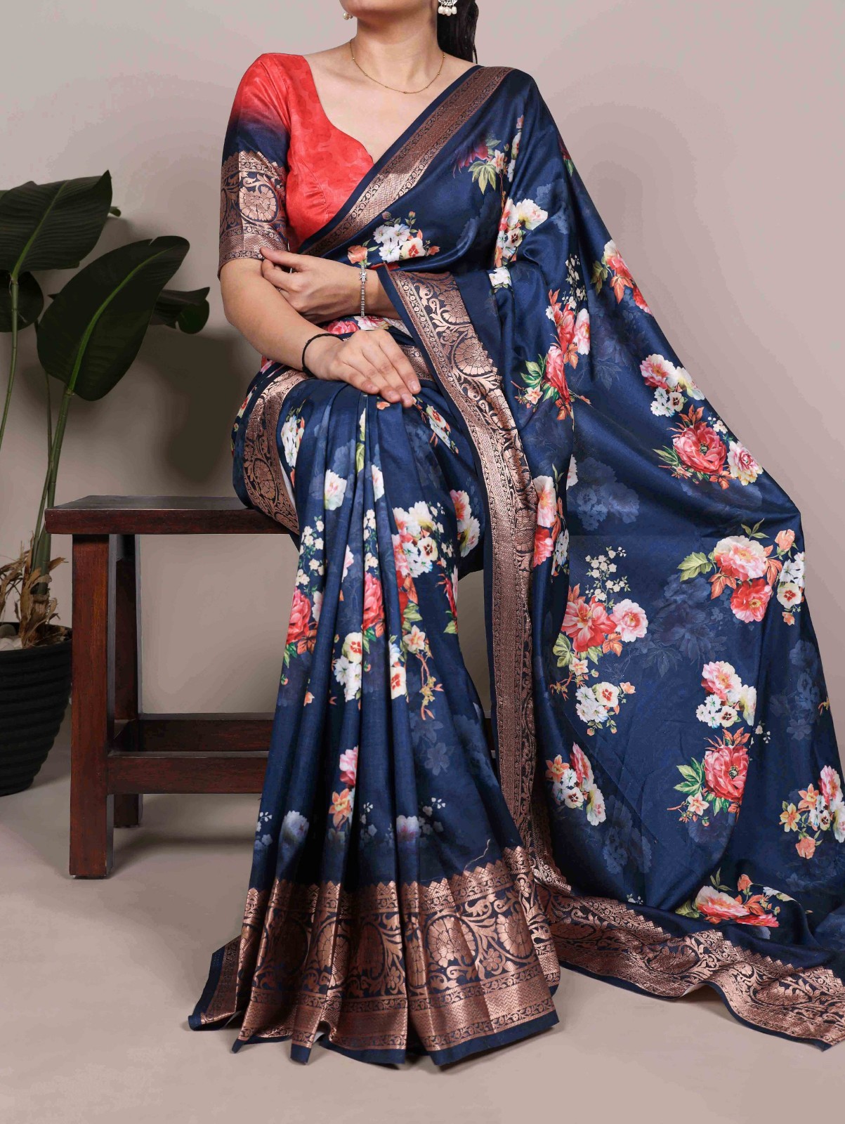 Attractive Look Tasar Silk Saree With Blouse For Women Functional Wear