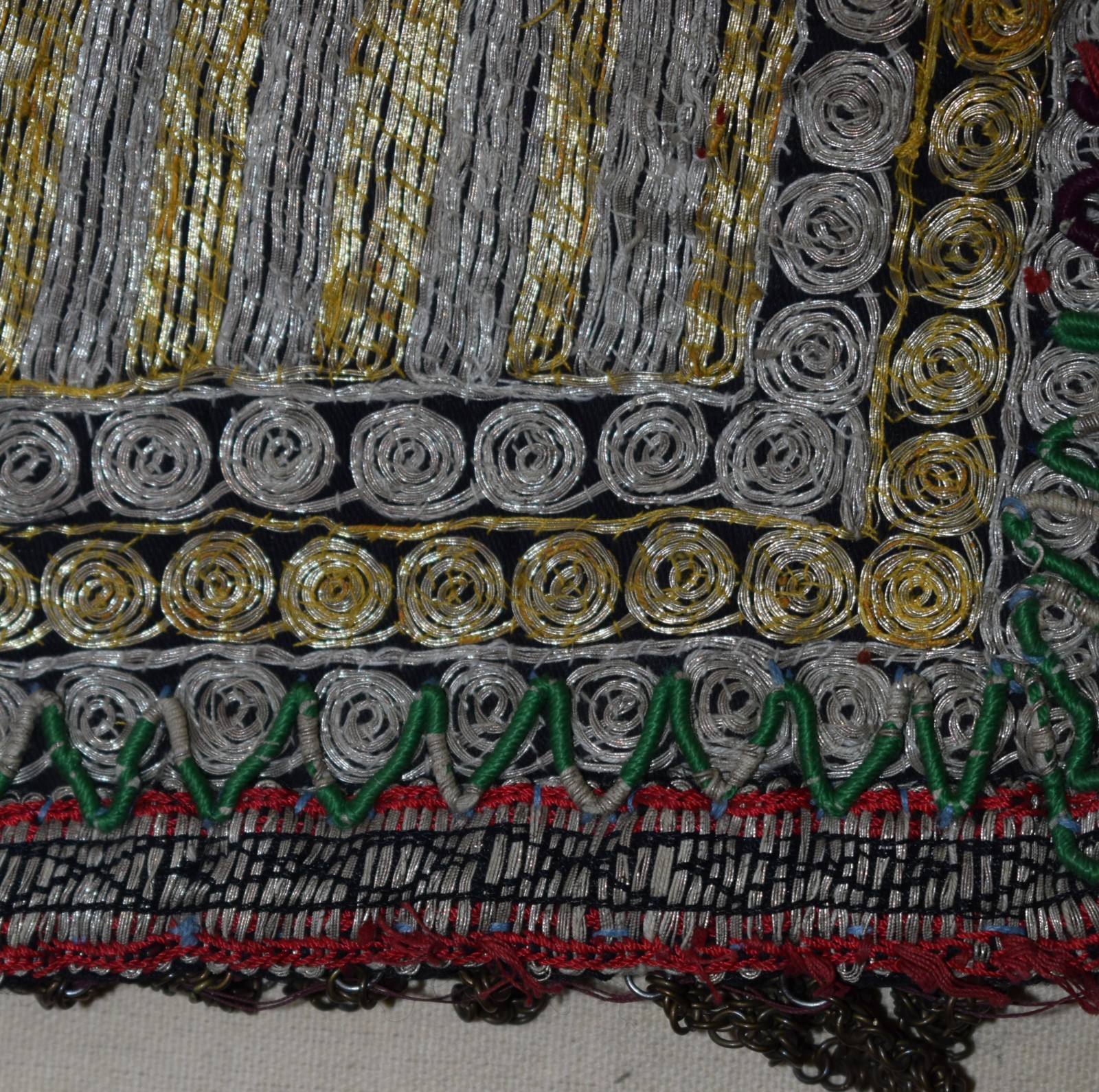 Gargush Vintage hand embroidered Yemeni Headdress-Metal threads