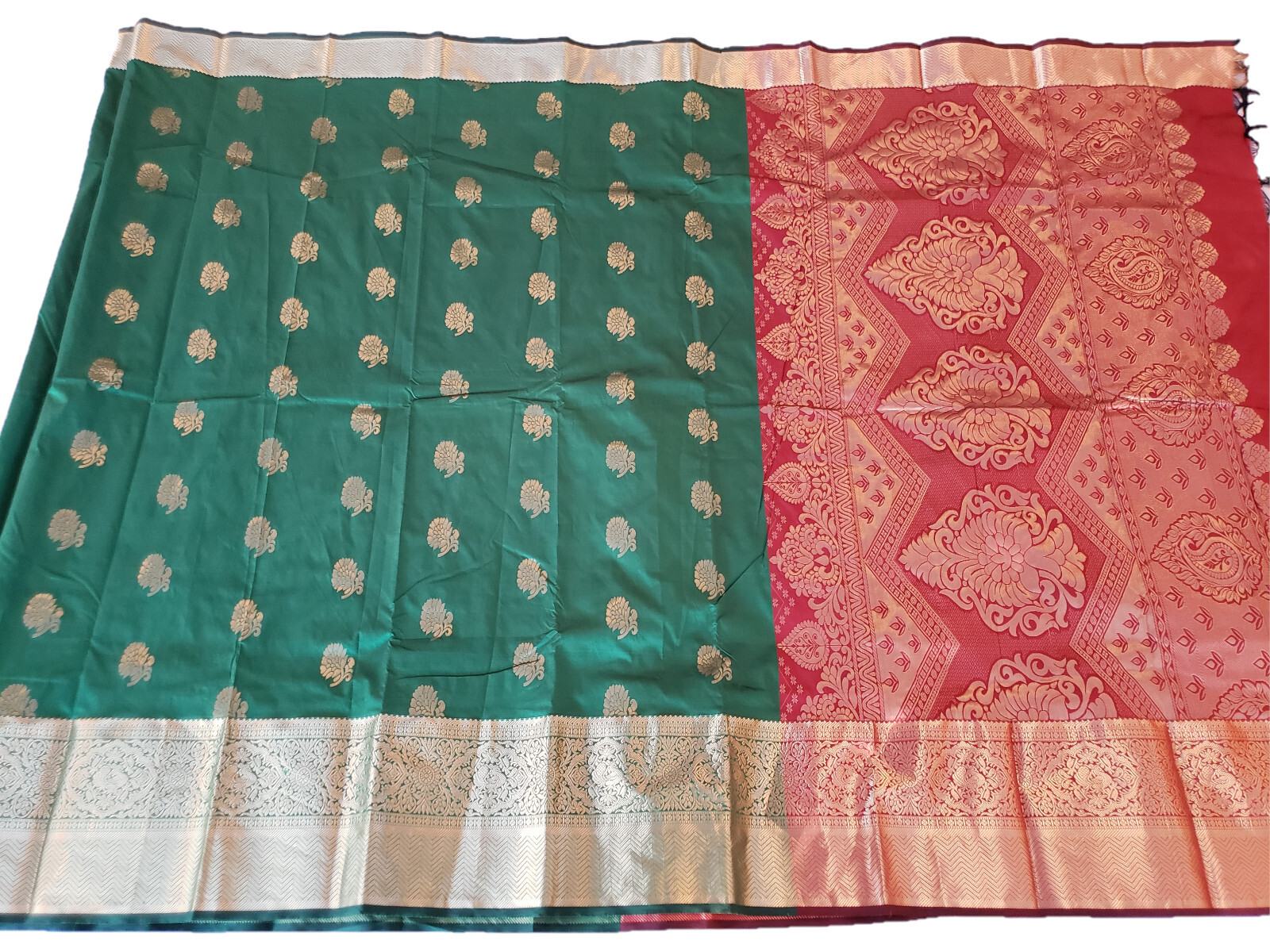 Silk Saree Zari Woven Green Unstitched Blouse Bridal Wedding Party Festive Wear