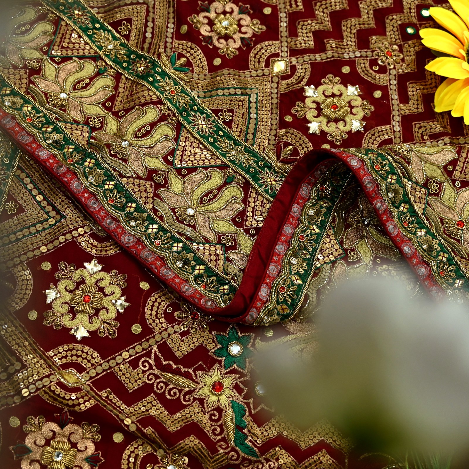 Pre-owned Sari Maroon Pure Georgette Silk Hand Embroidered Anamika Khanna sarees