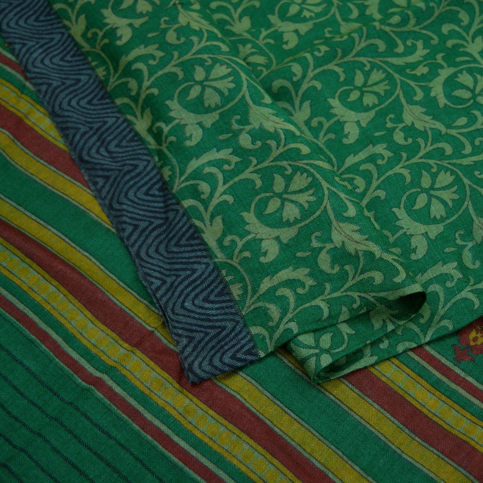 Vintage Sari Green Pure Woolen Woven Printed Sarees Soft Warm Craft Fabric 6Yd