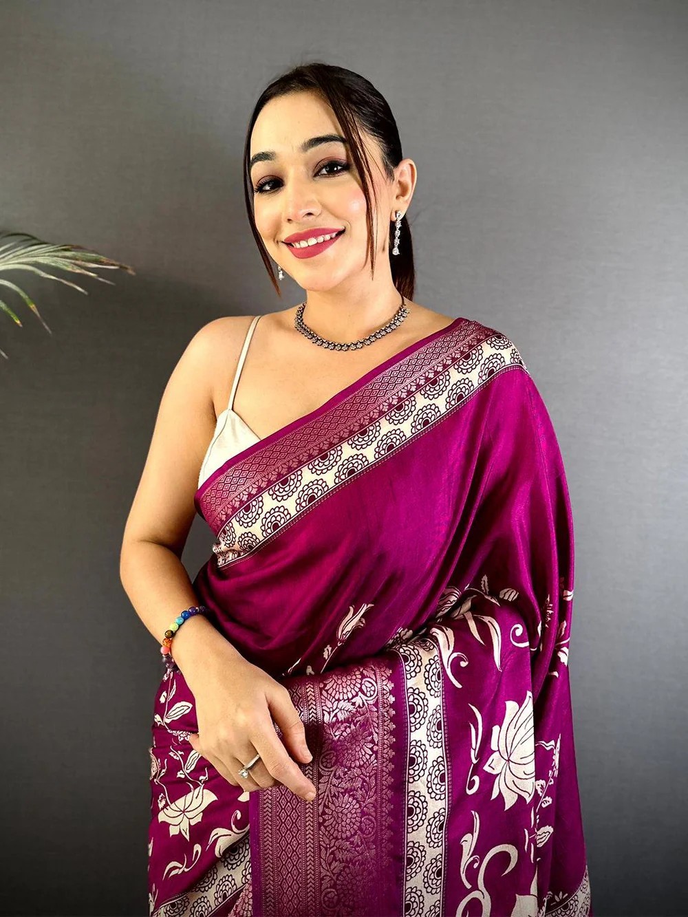 Women’s Saree Zari Chex Viscose Dola Work Pink Color With Blouse Piece