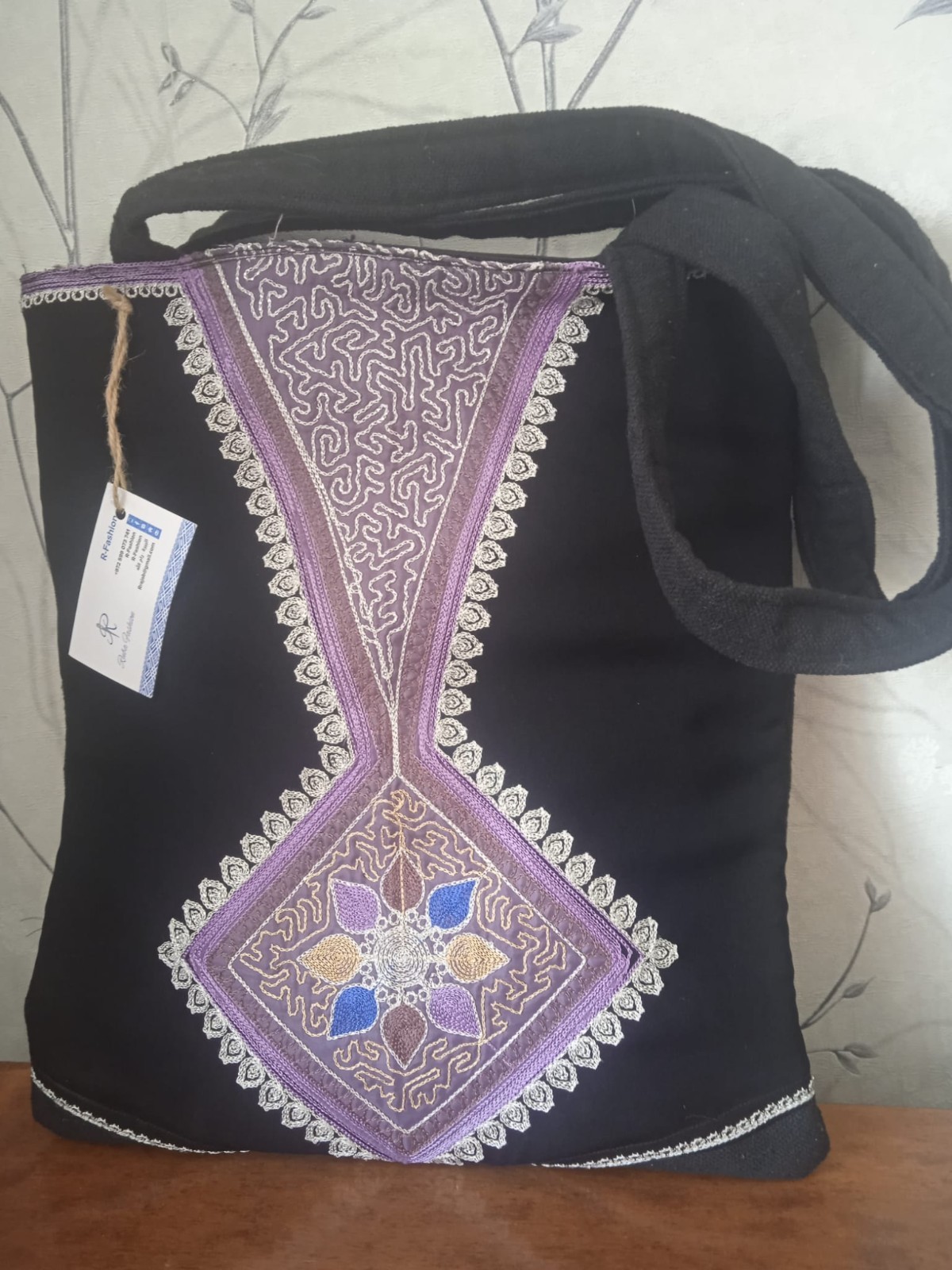 Unique Embroidered Handbag – Authentic Tatreez with FREE Surprise Gift
