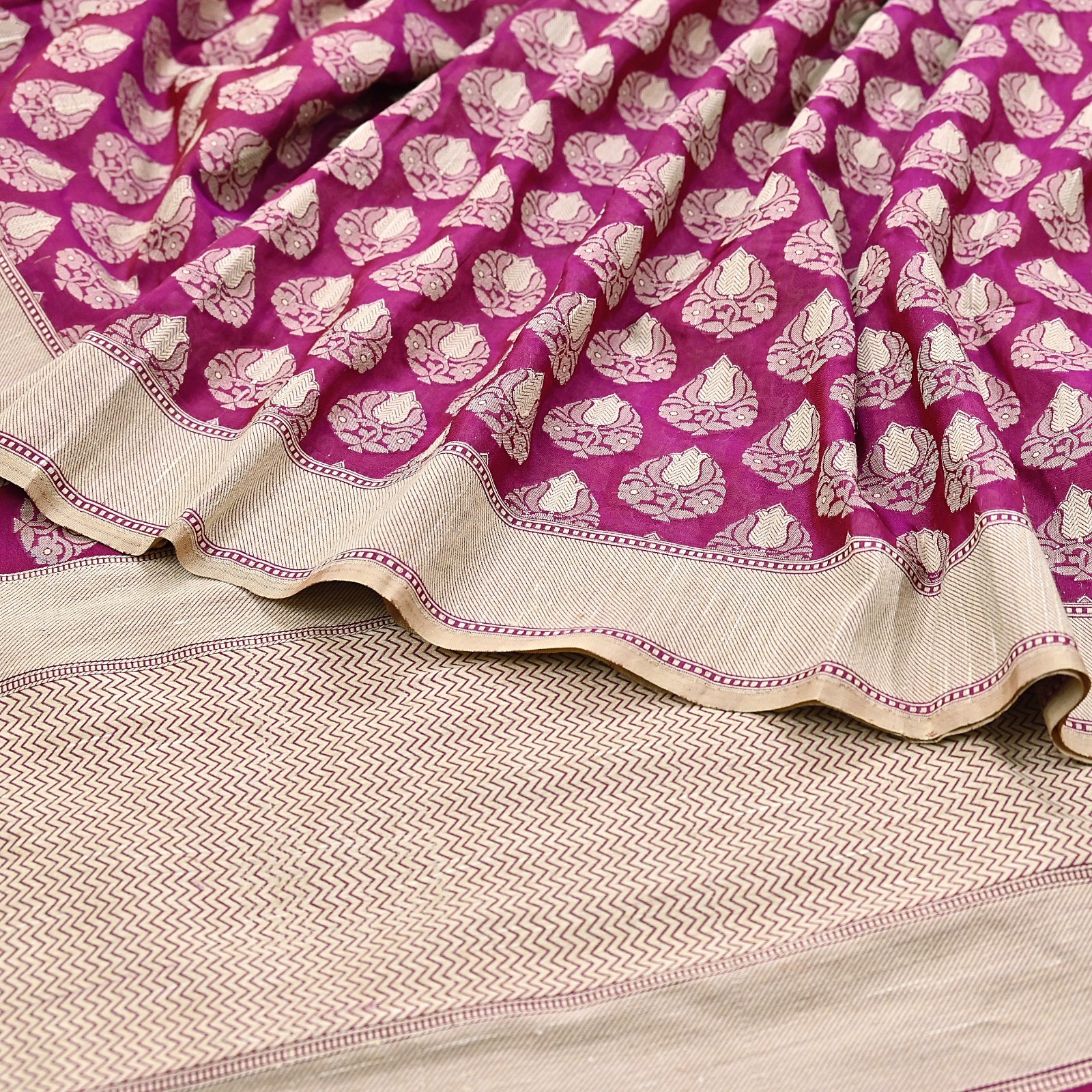 Indian Vintage Heavy Sari Purple & pink Hand Woven Saree 100% Pure Silk Zari 5Yd