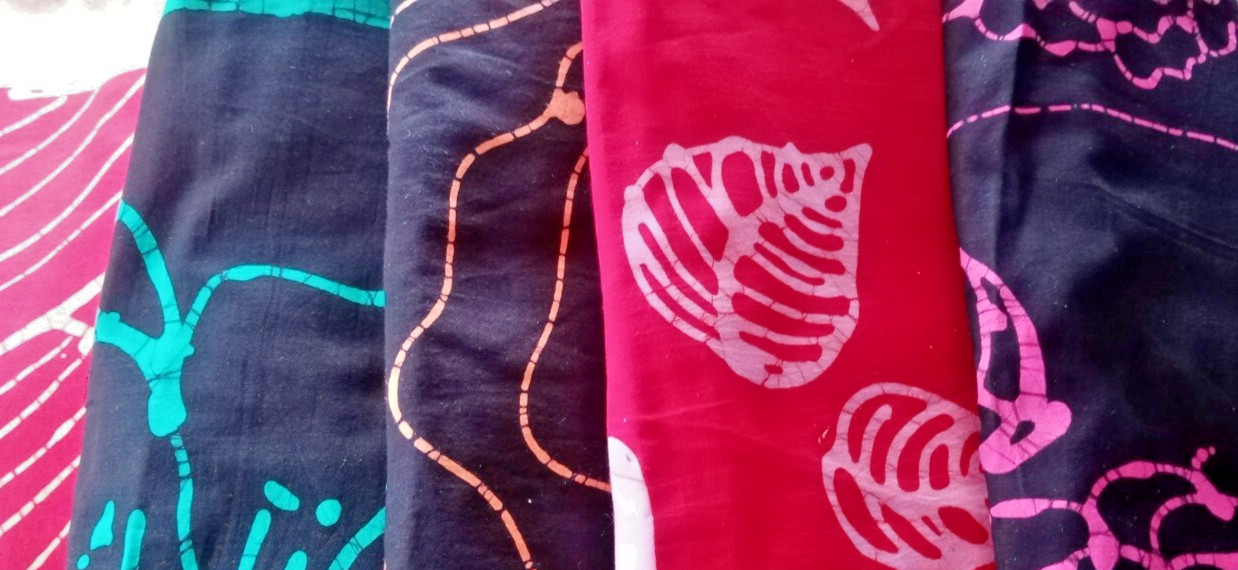 SRI LANKAN CULTURAL HANDLOOM SAREE & BATHIK SAREE