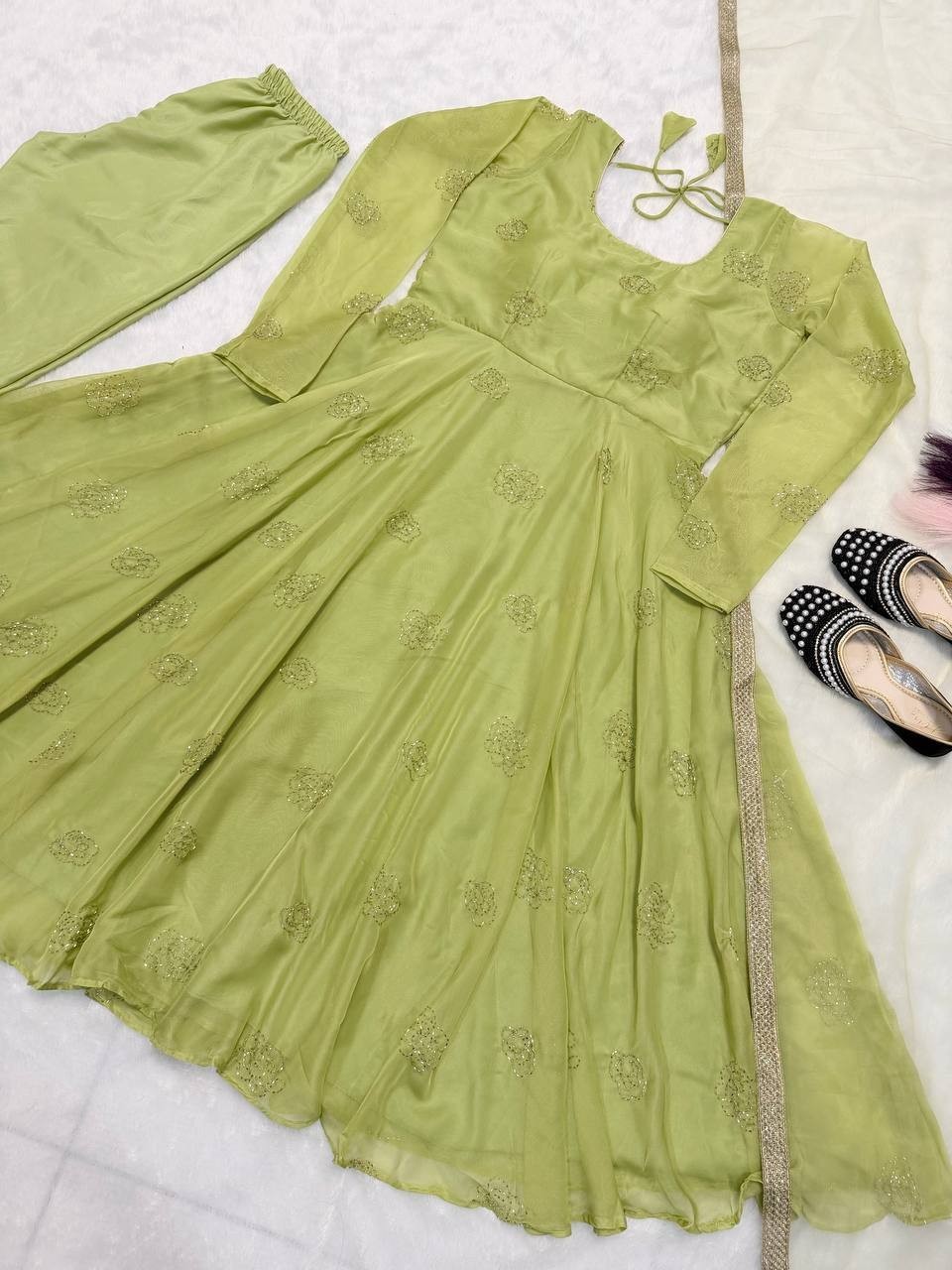 Tabby Organza Green Salwar Kameez With Net Dupatta For Functional Wear