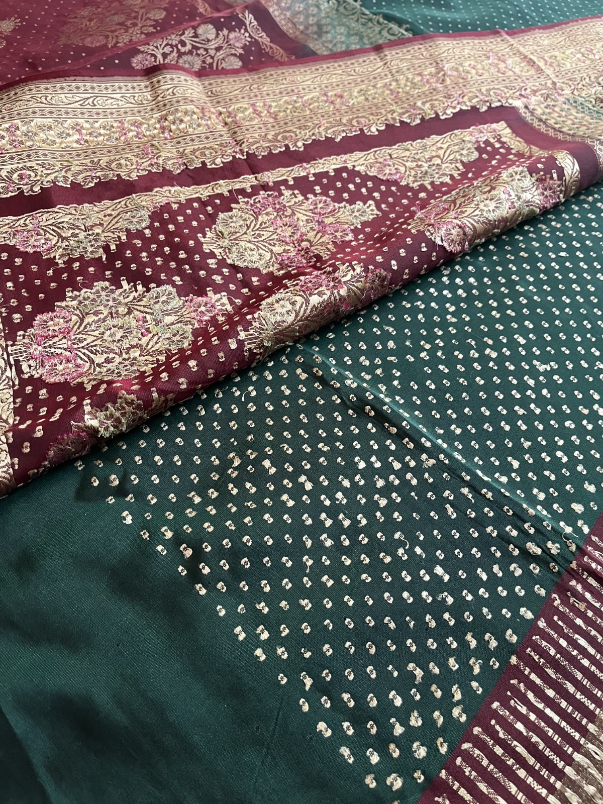 Women Pure Silk Bottle Green & Wine Banarasi Saree with Zari Butis & Blouse