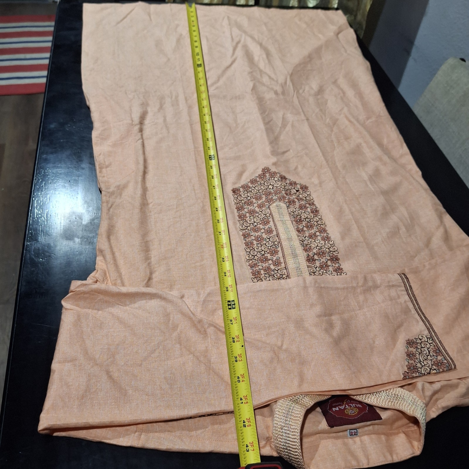 Sultan Men’s Peach Embroidered Kurta Size 44 XL Indian Wedding Festive Tunic