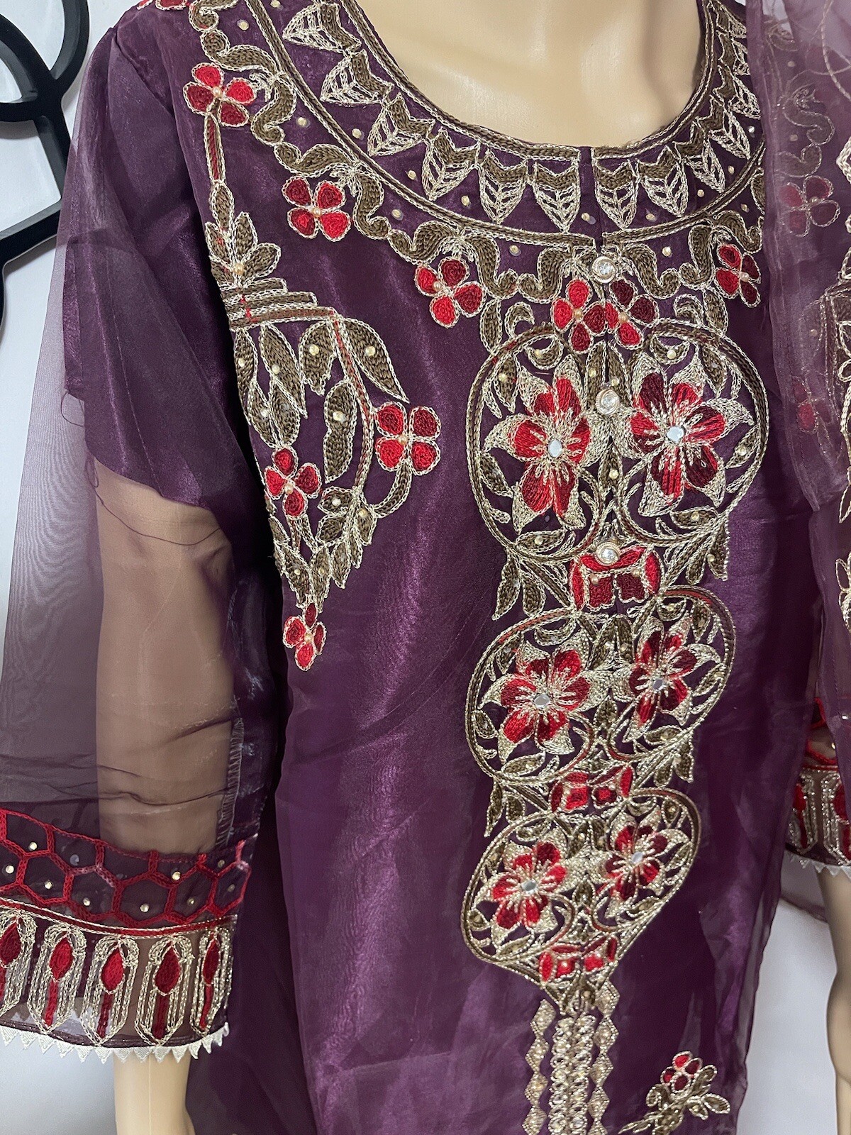 Ethnic Pakistani Indian Designer Fancy Trendy Party Semi Formal Suit Medium