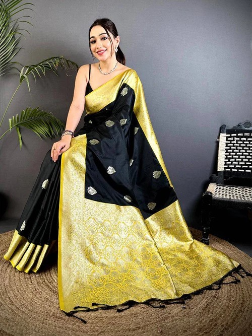 Women Saree Soft Banarasi Silk Gadwal Pattu Black Color Zari Border With Blouse