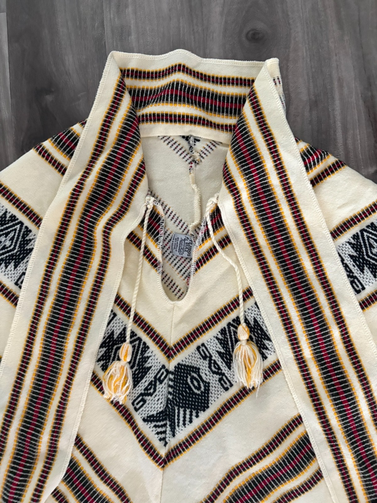 Tejidos Diaz Wool Blend zarape Poncho south west Motif Mayan Incan Ecuador