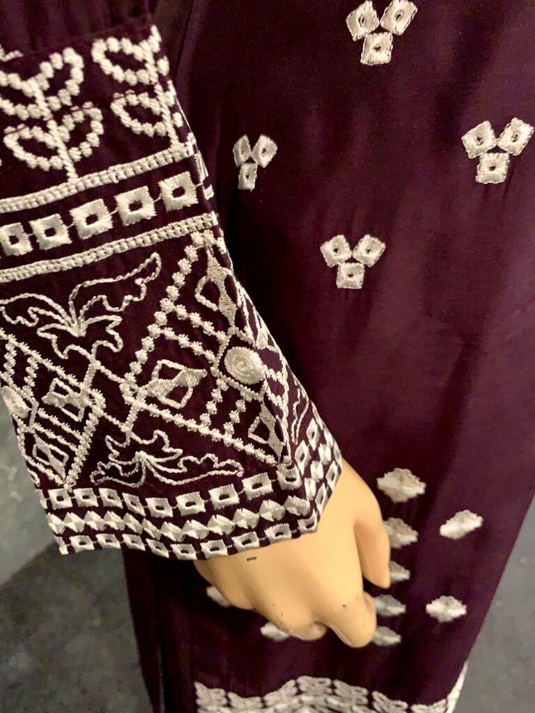 Pakistani Dark Purple Printed Straight Shirt 3pcs linen Suit w/ Threadwork ,L