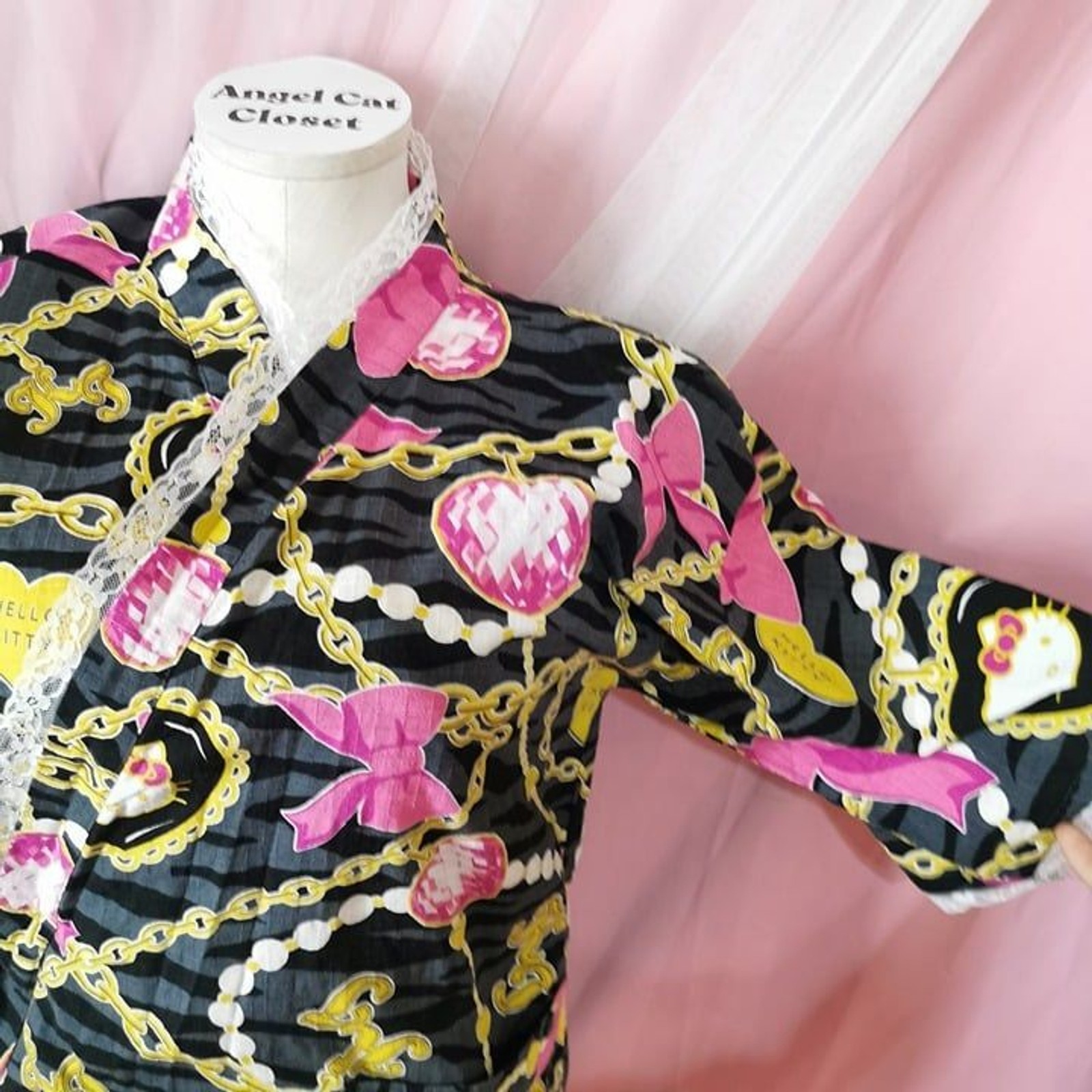 Hello Kitty Outfit Size Small Rare Black/Pink Lace Chains Ribbon Top Shorts Set