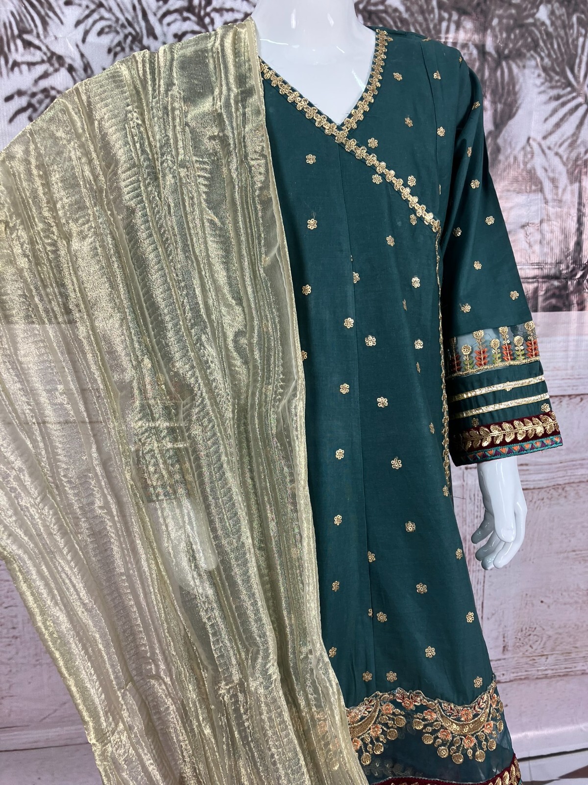 TAWAKKAL EMBROIDERED TITLIYAN KIDS Collection 3 PIECE SUIT READY TO WEAR