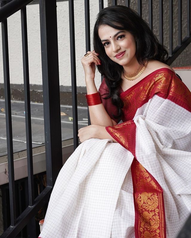 Banarasi Style Lichi Silk Jacquard Saree Wedding Festival Wear Sari With Blouse