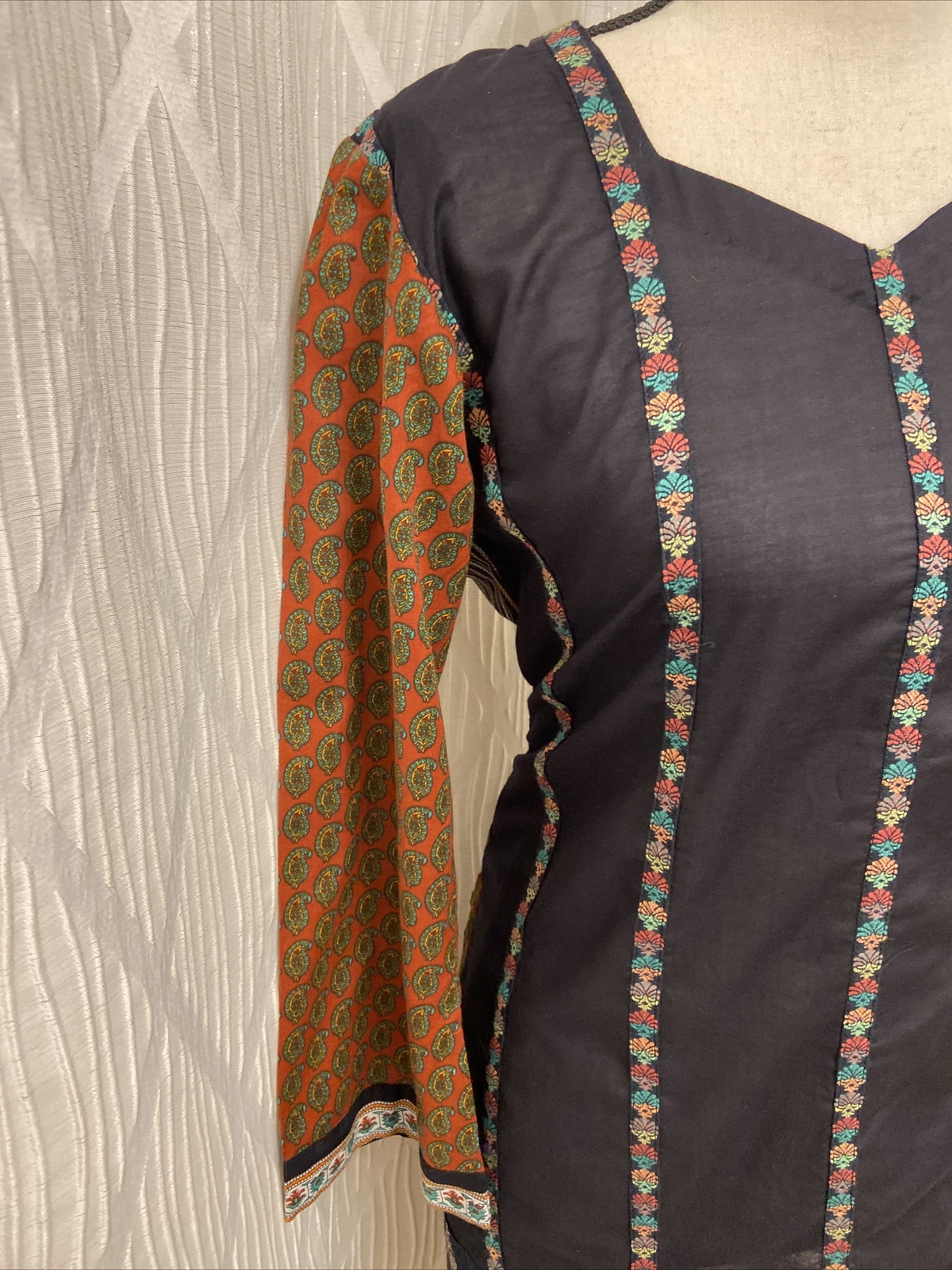 pakistani Indian shalwar kameez Two Piece.Brand Alkaram,Fabric Lawn,Brand New.