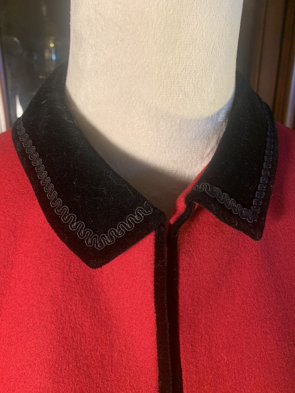 Vintage Christmas Tyrol Loden Pischl Womens Red Wool Suit Black Velvet Collar 40