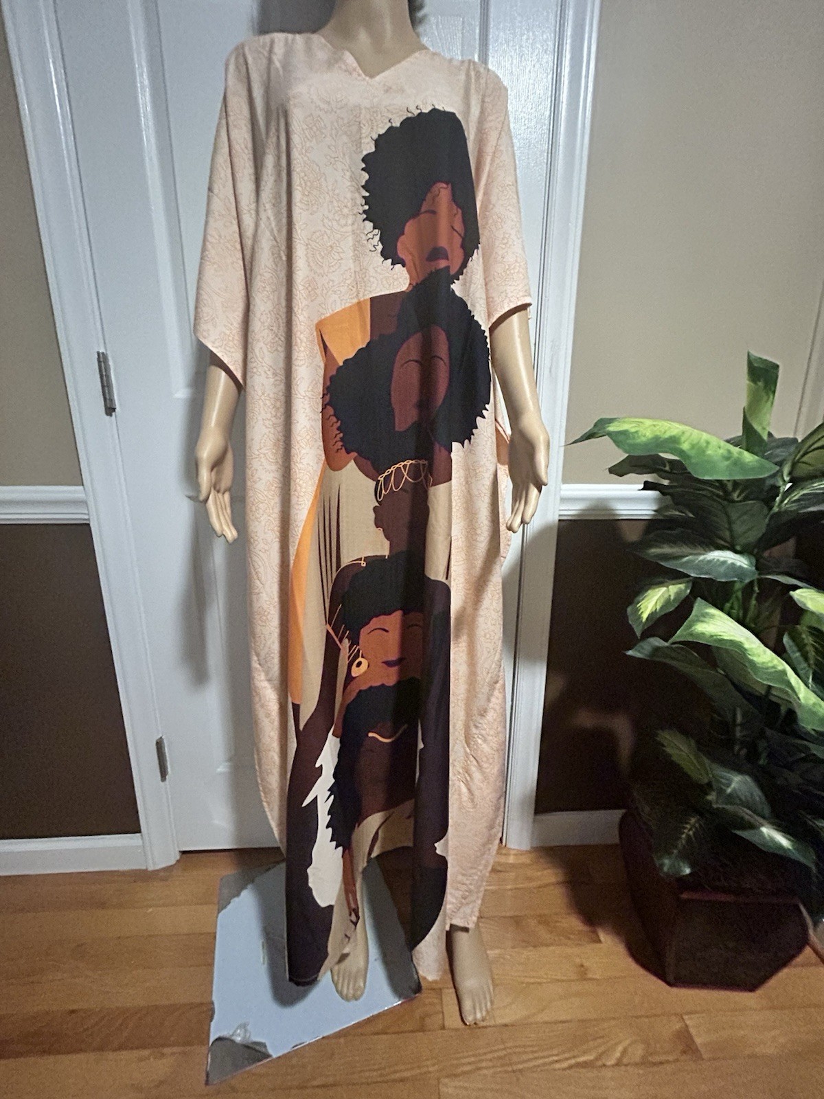 Gypsie Blu Women’s One Size Peach 100% Polyester V-neck Kaftan Dress