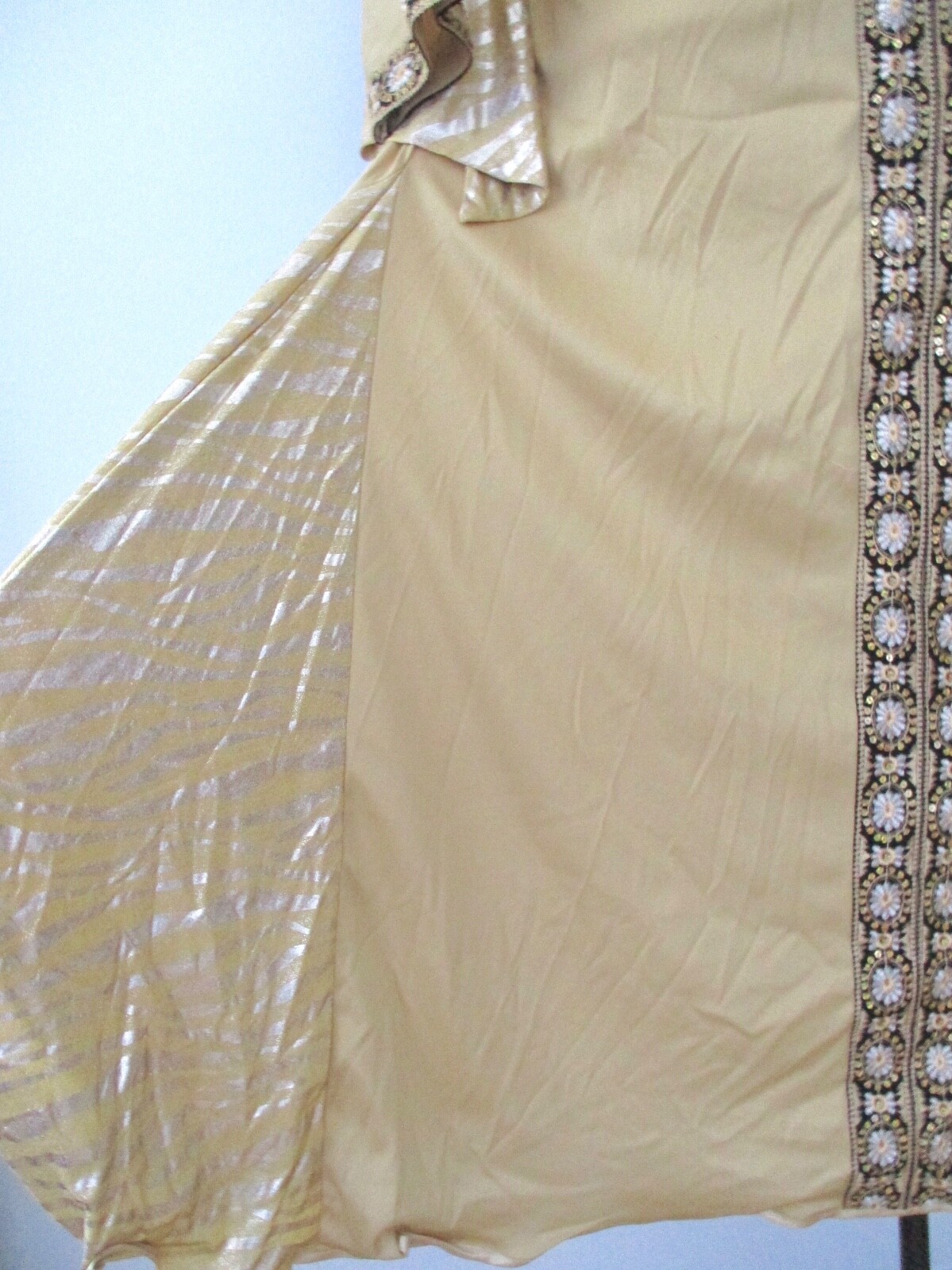 NWT Dubai gold dishdasha thoub black ribbon silver zebra seashells Adult S