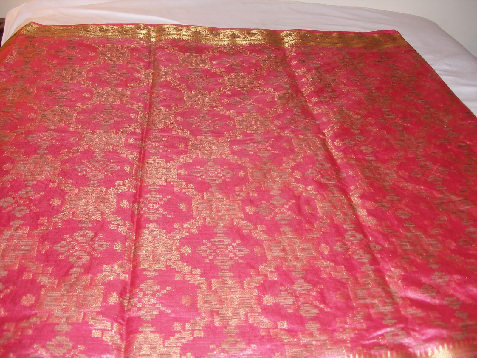 NEW SILK SARI WITH ZARI AND PINK COLOR