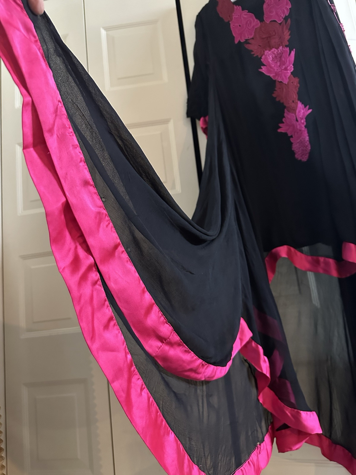 Crinkle Chiffon Flared Frock size Large Black in good condition