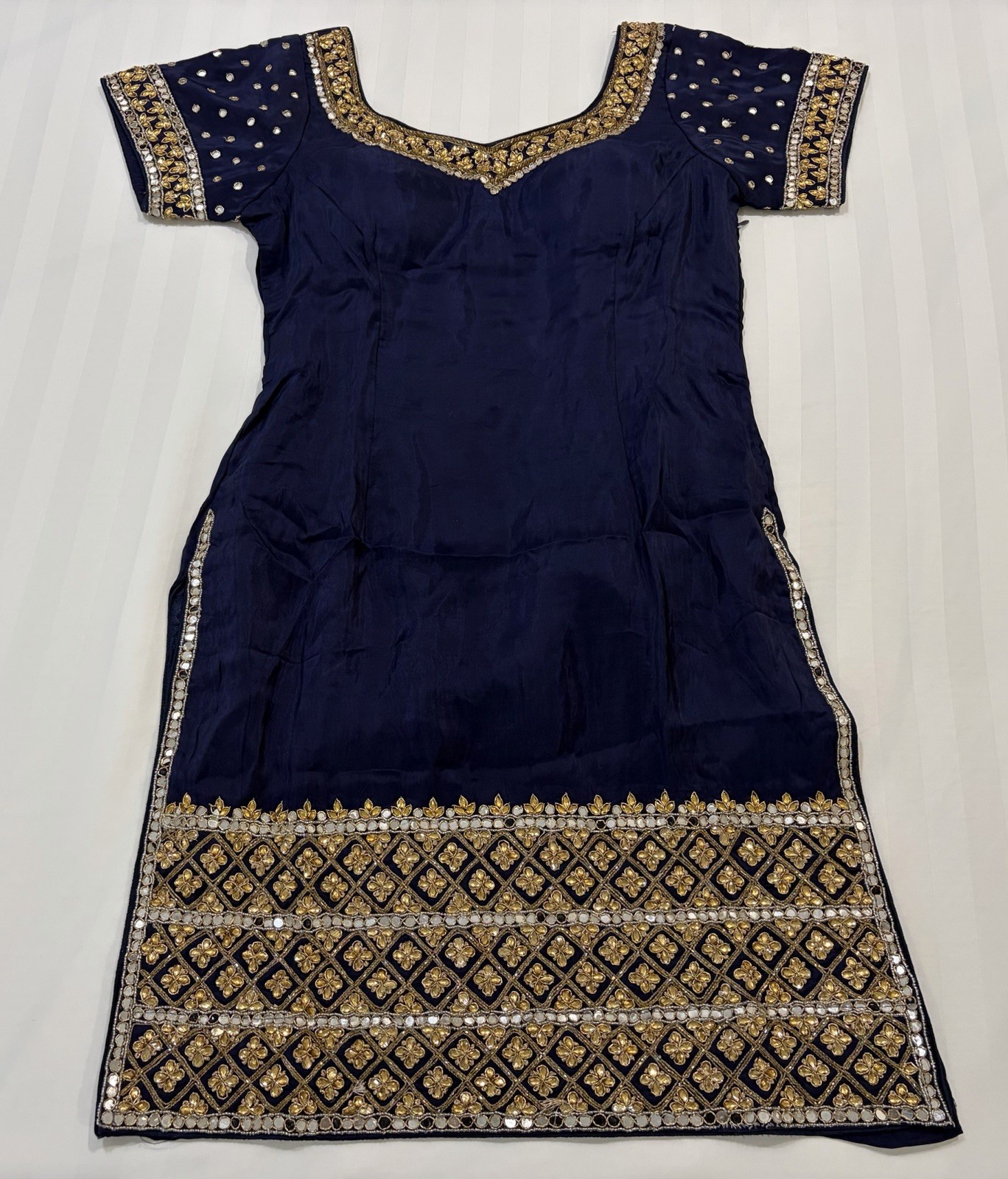 Indian Punjabi Hindi Palazzo Suit Set – Navy Blue and Gold (S-M)