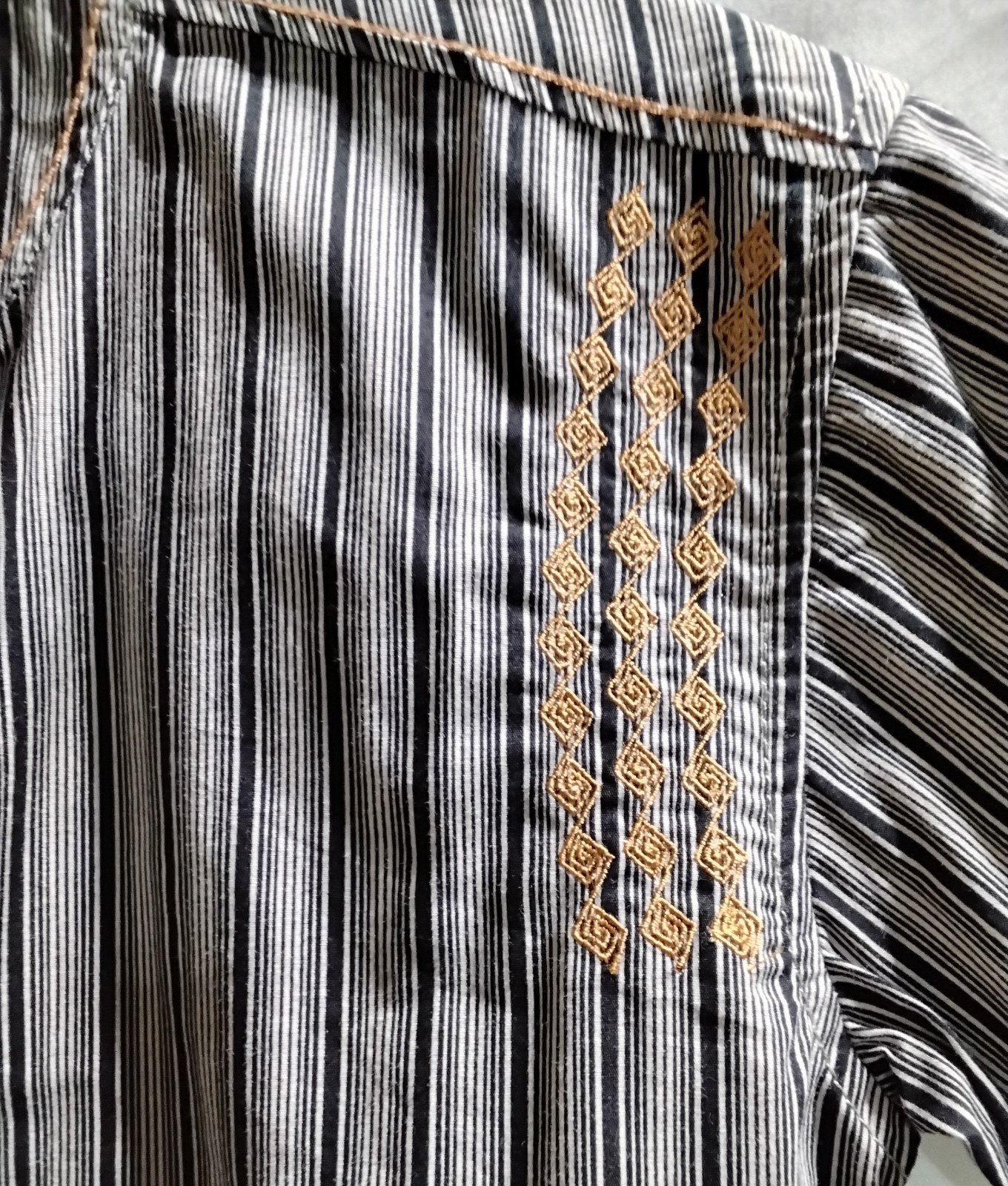 By Design Co. Kurta Brown Striped with Embroidery Boys Size 9 – 10 Medium See…