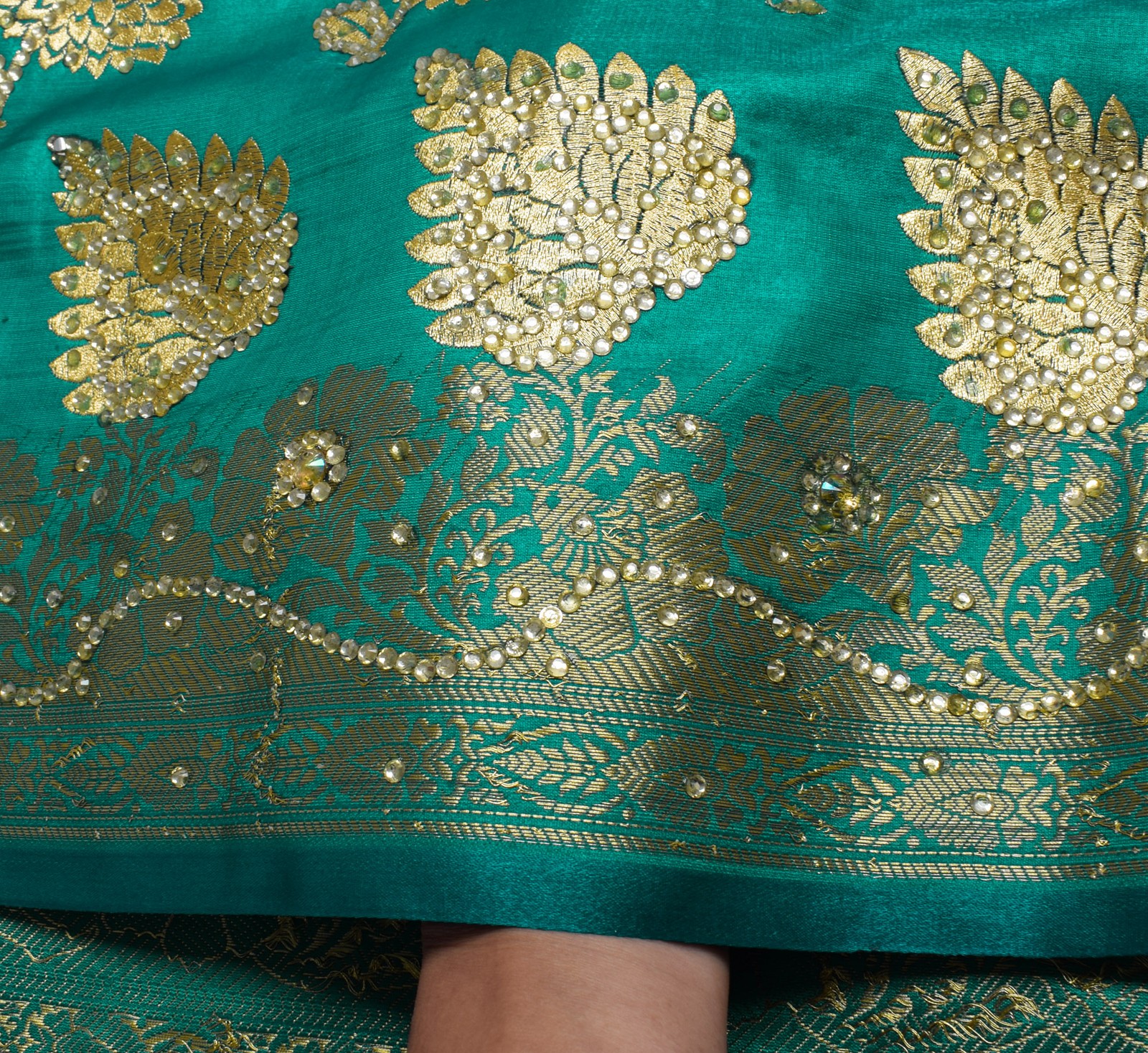 Sushila Vintage HEAVY Green Sari ArtSilk Embroidered Banarasi Brocade 6 YD Sari