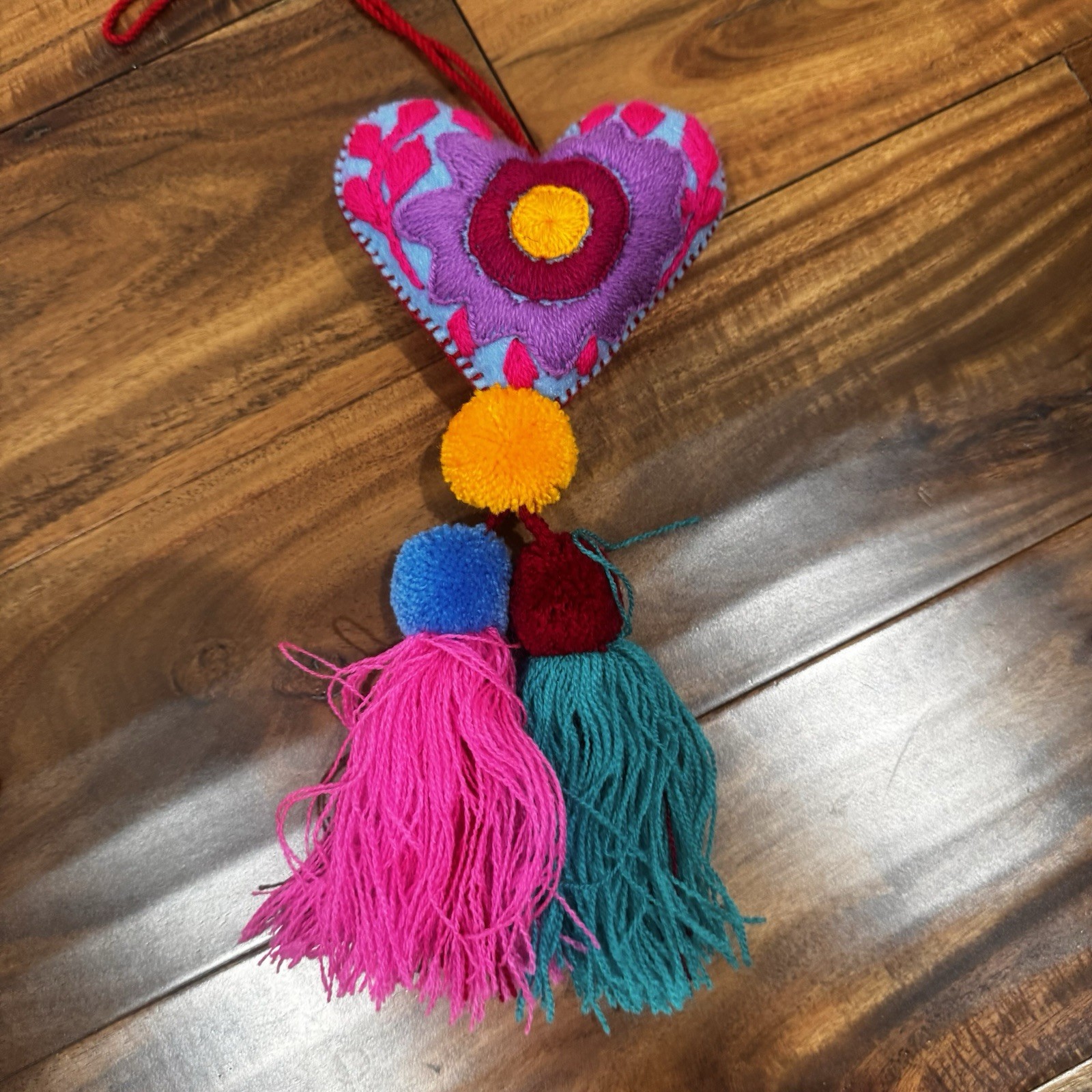 POM POM HANDMADE HEART TASSEL MULTICOLOR MEXICAN NEW