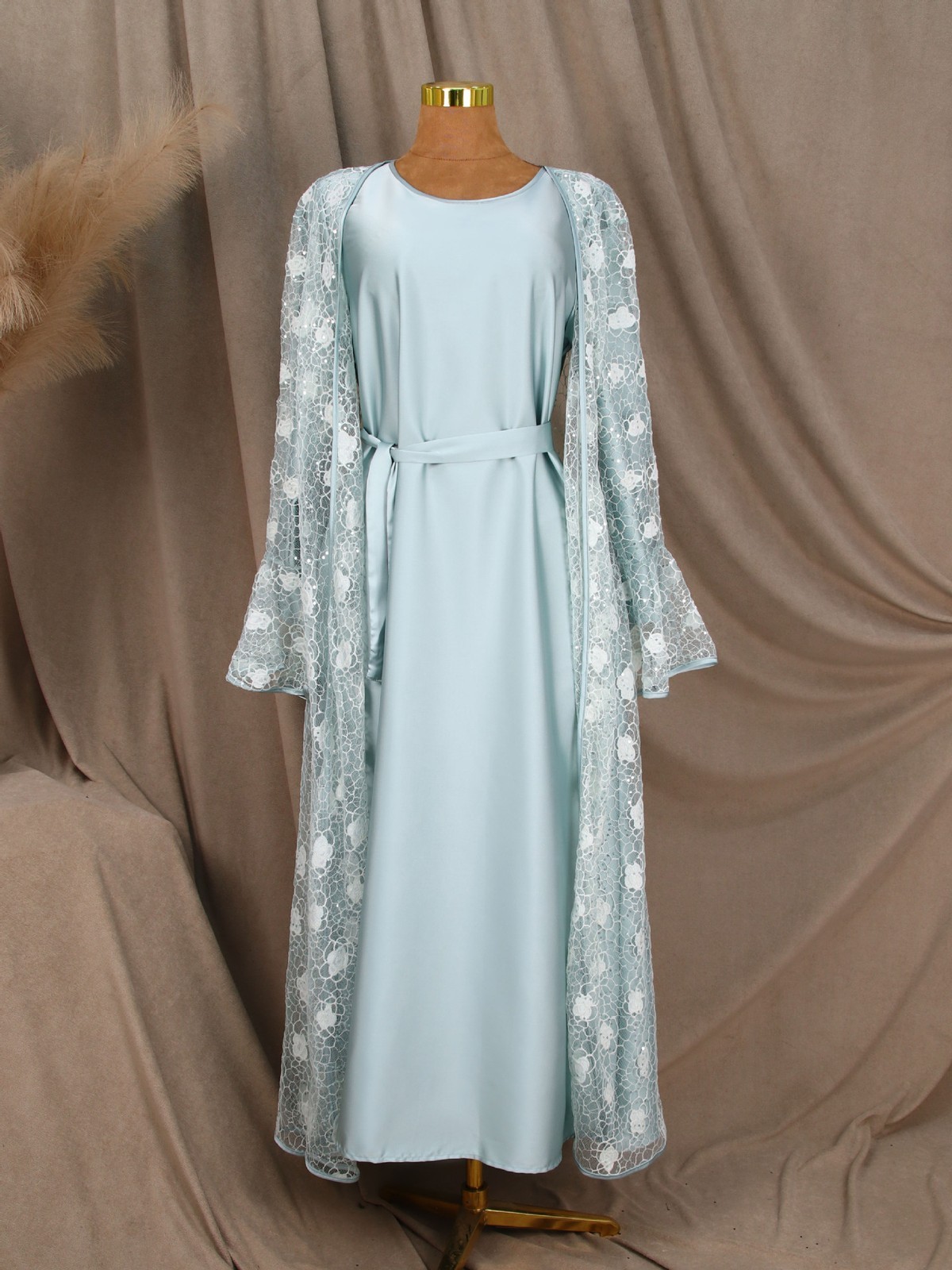 Muslim Women 2Pcs Lace Sequin Flared Sleeves Elegant and Dignified Banquet Robe