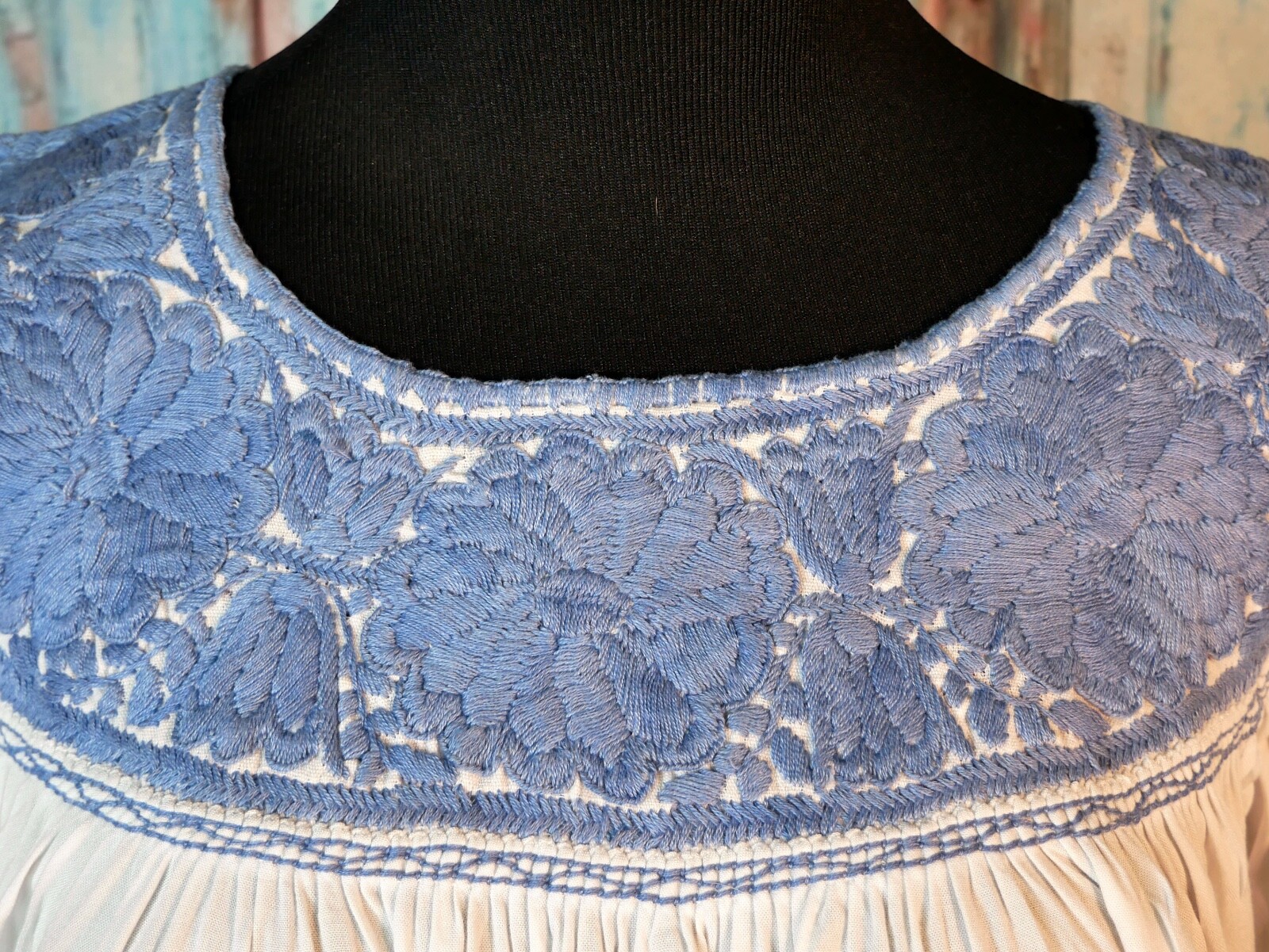 Sm Peasant Blouse Hand Embroidery Blue & White Rayon Fabric Mayan Chiapas Mexico