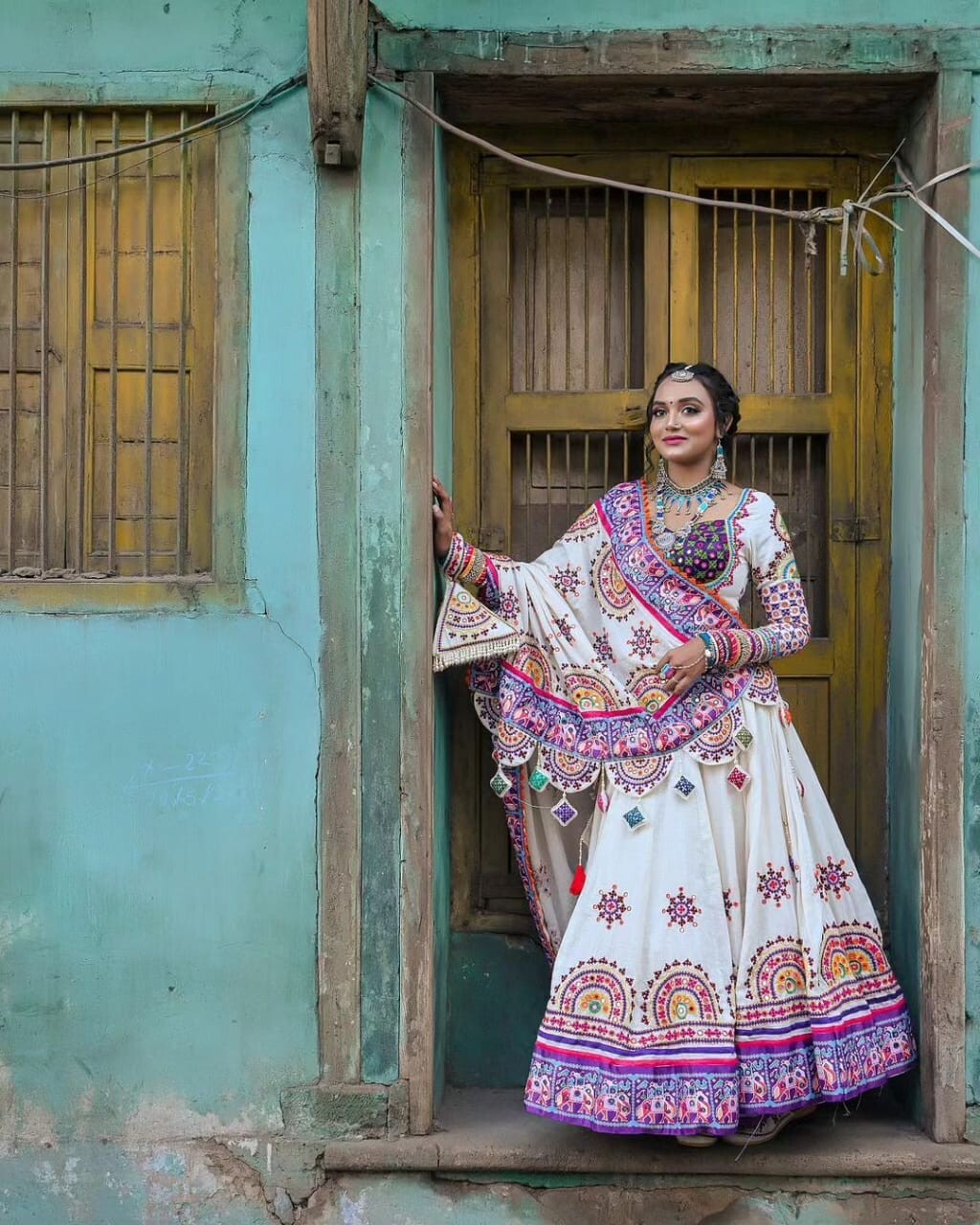 Special Designer White Ghagra Choli Lehenga skirt for women By Aadat Export