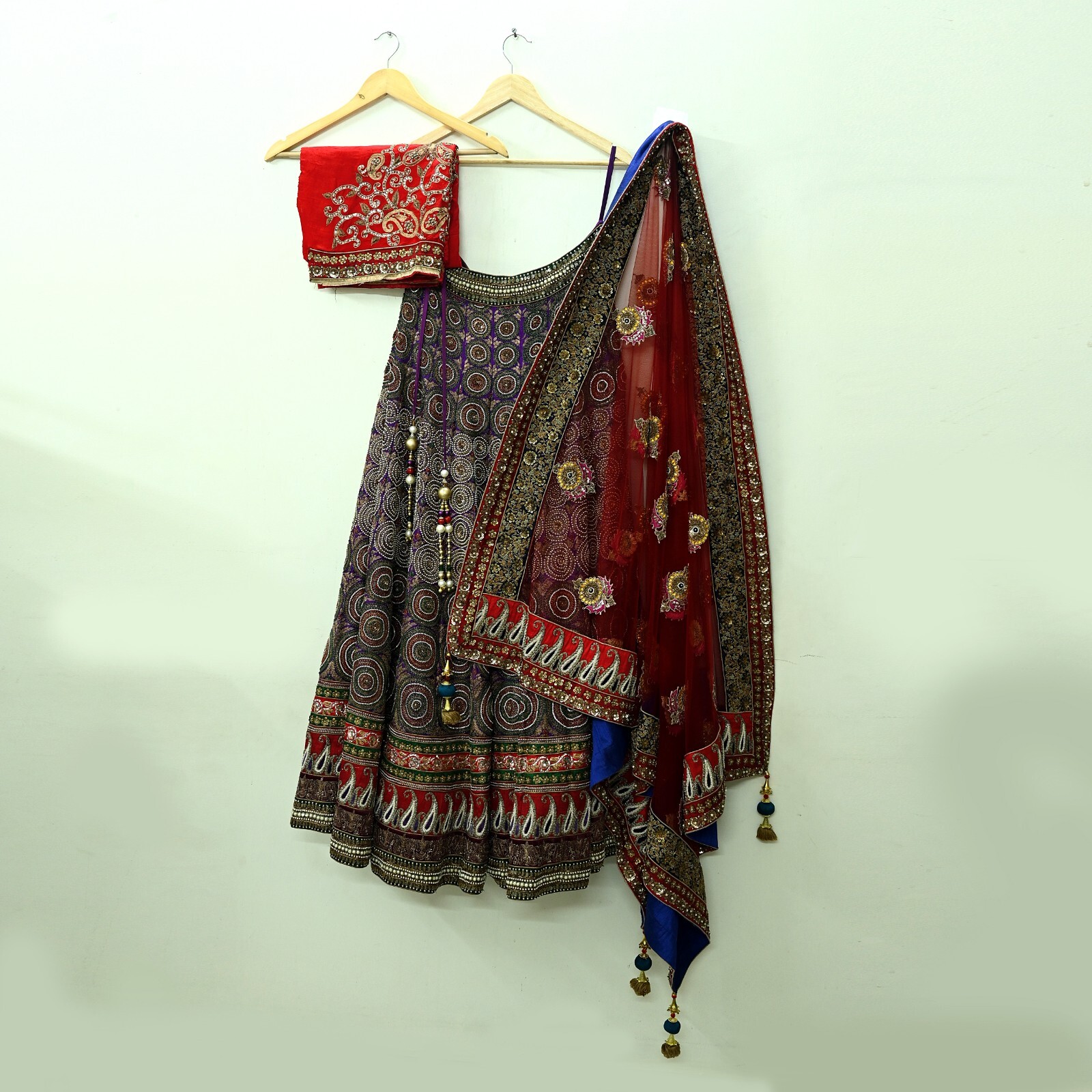 New Heavy Chanderi SilkHand Embroidered Designer Sabyasachi Lehenga 3pcs set