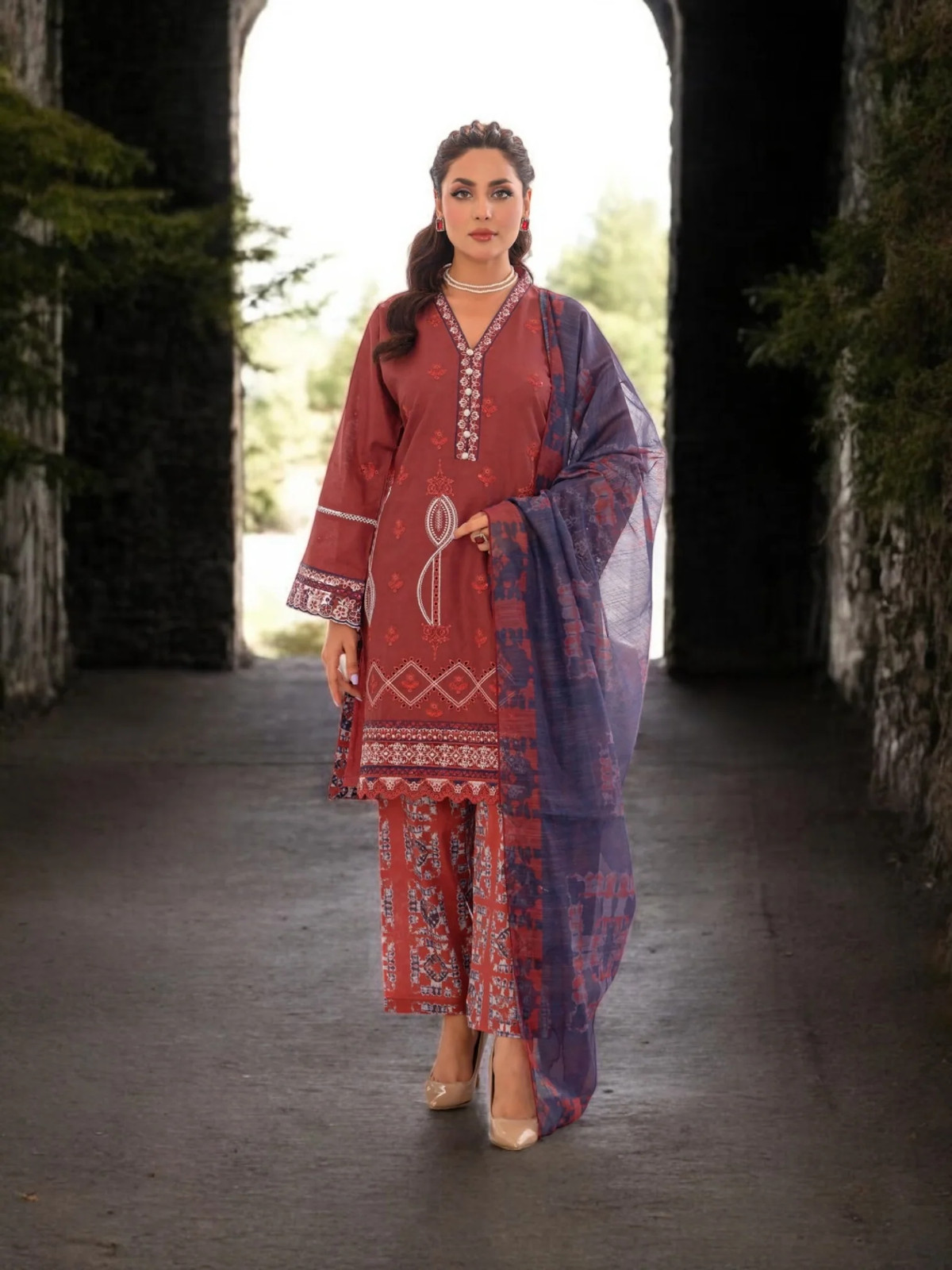 Pakistani Salwar Kameez Suit, Cultural Wear for Women, Ju106