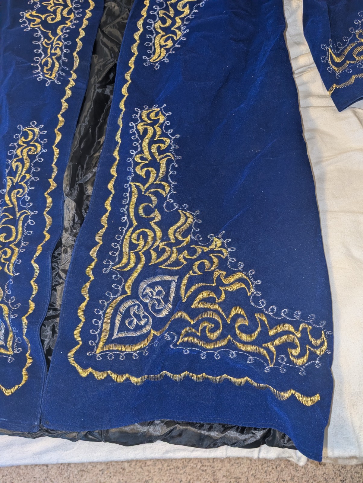 Uzbek Vintage Chapan Handmade Golden Embroidery Suzani Coat Velvet Robe Kaftan