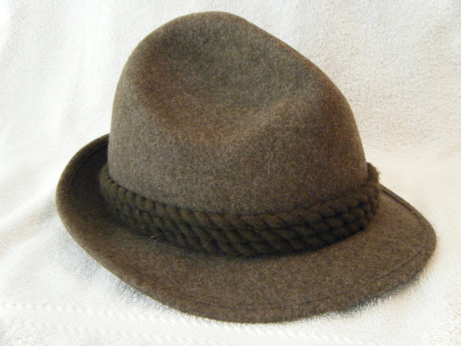😊 GERMANY ALPINE TYROLEAN FEDORA HAT BROWN W/ FEATHER ADOREMENT 100% WOOL 3PT8