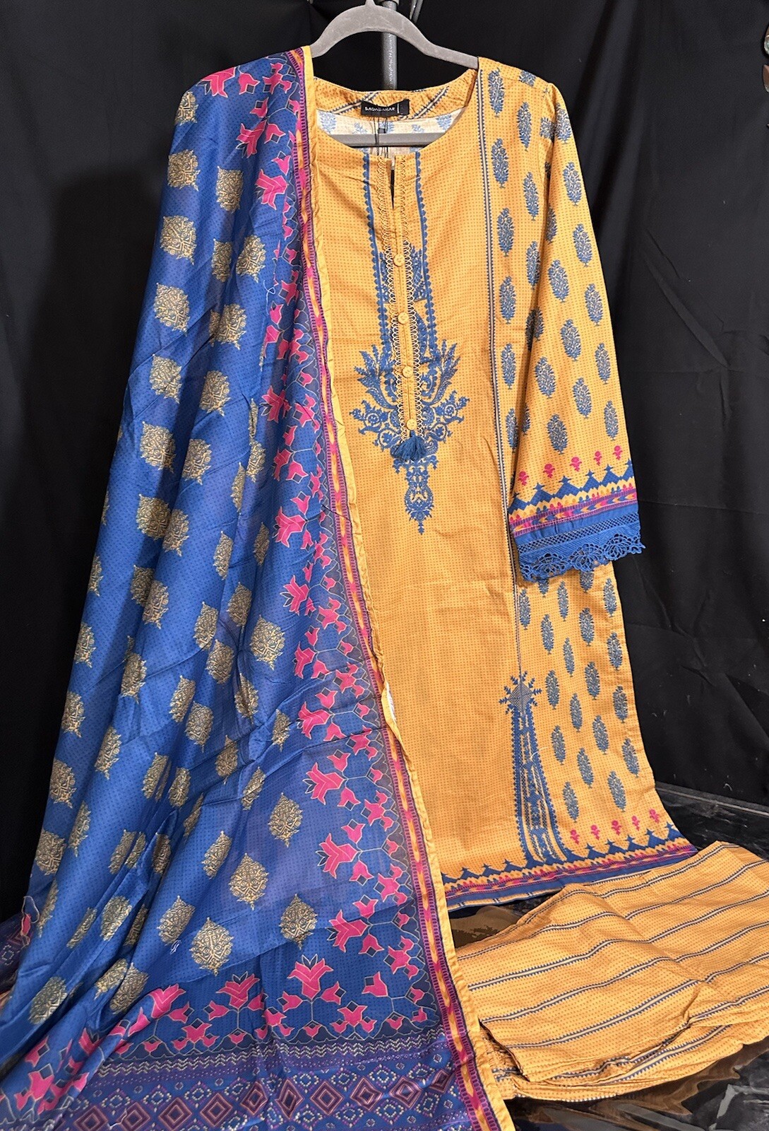 Sadabahar Brand Beautiful Printed Lawn Summer Collection’ 24 -2 Medium, 1 L- $44