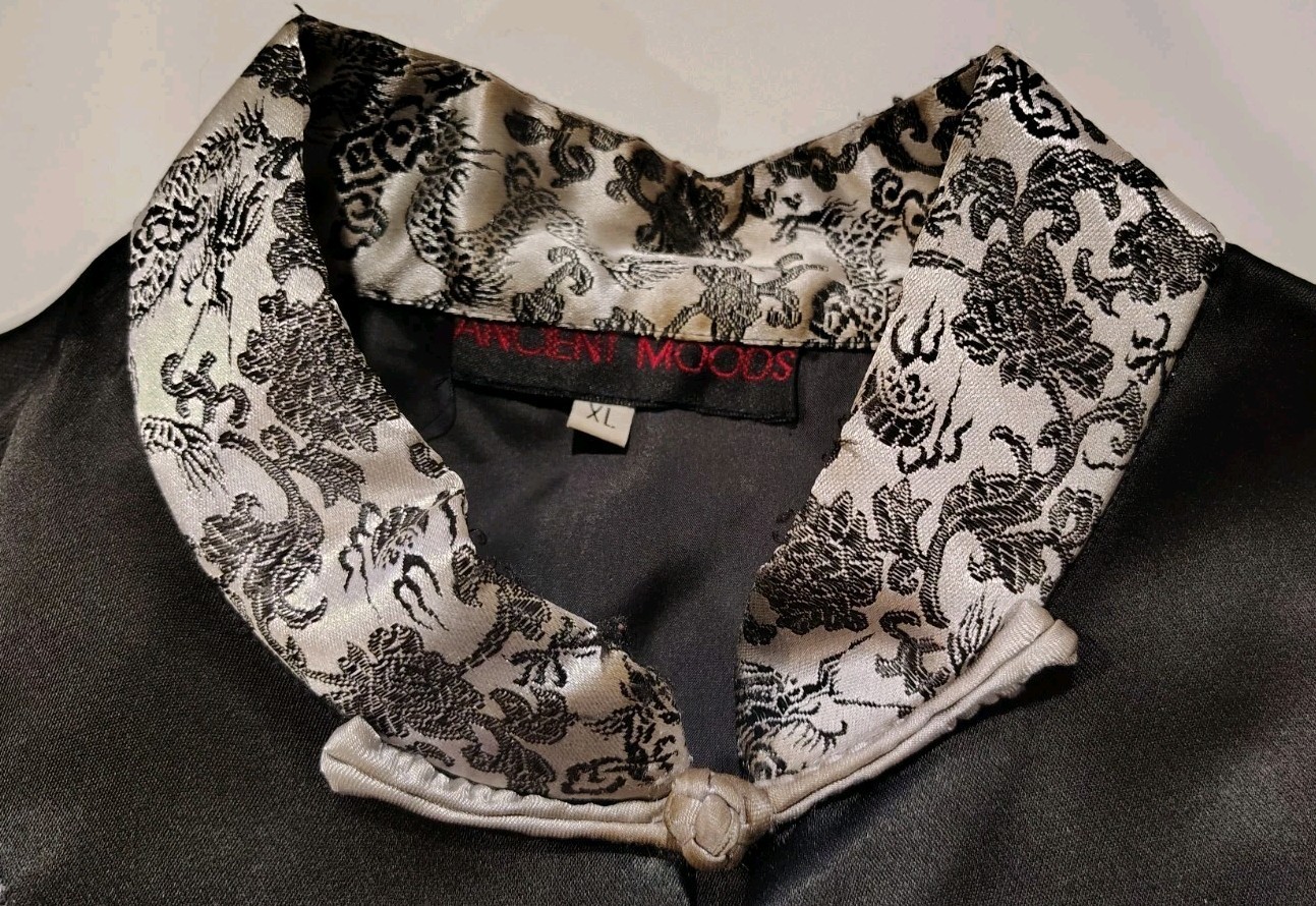 Oriental Tai Chi Kung Fu Chinese Jacket, Black Brocade Frog Closure XL READ Desc