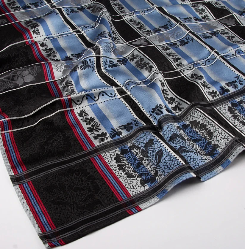 AUTHENTIC Bunad Norwegian shawl TYRIHANS 100% silk scarf Norway 70cm E06