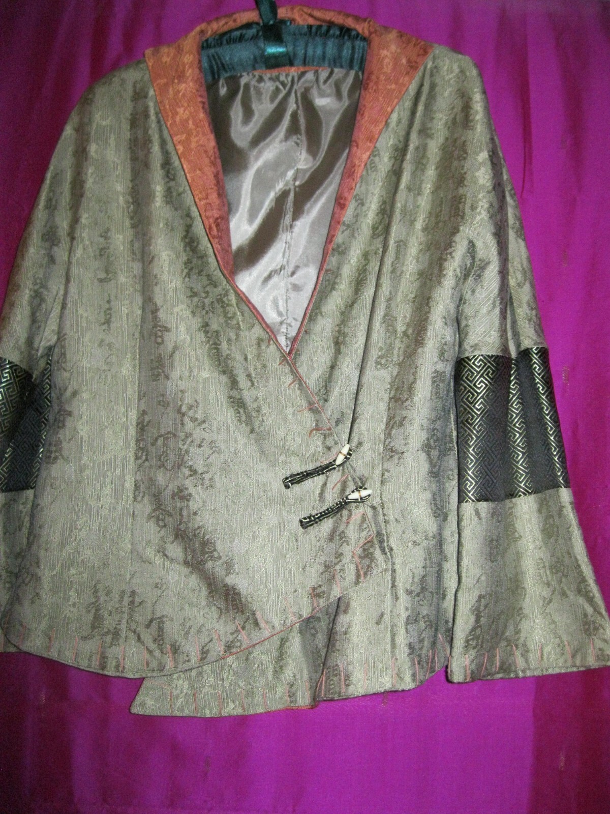 SILVER DRAGON LABEL, SILK/POLY JACKET SZ.XS/S, NEW GREEN/ORANGE, LINED