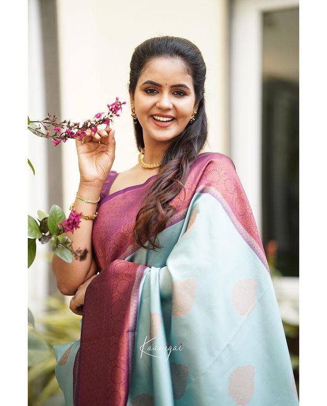 Soft Lichi Silk Saree Geometric Print Jacquard Weave Modern Casual Sari
