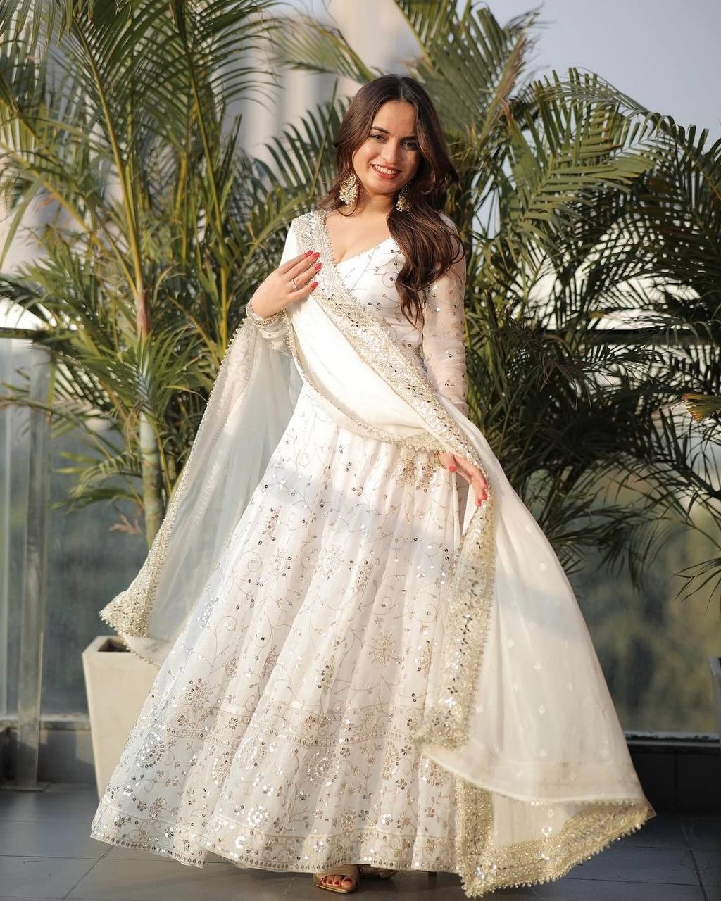 Heavy Designer White Faux Georgette Salwar Kameez With Dupatta For Function