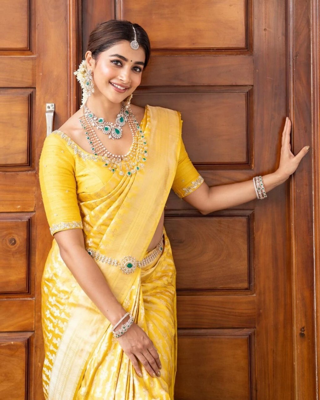 Women’s Banarasi Soft Silk Saree With unstitc Blouse Piece, Indian Wedding Wear