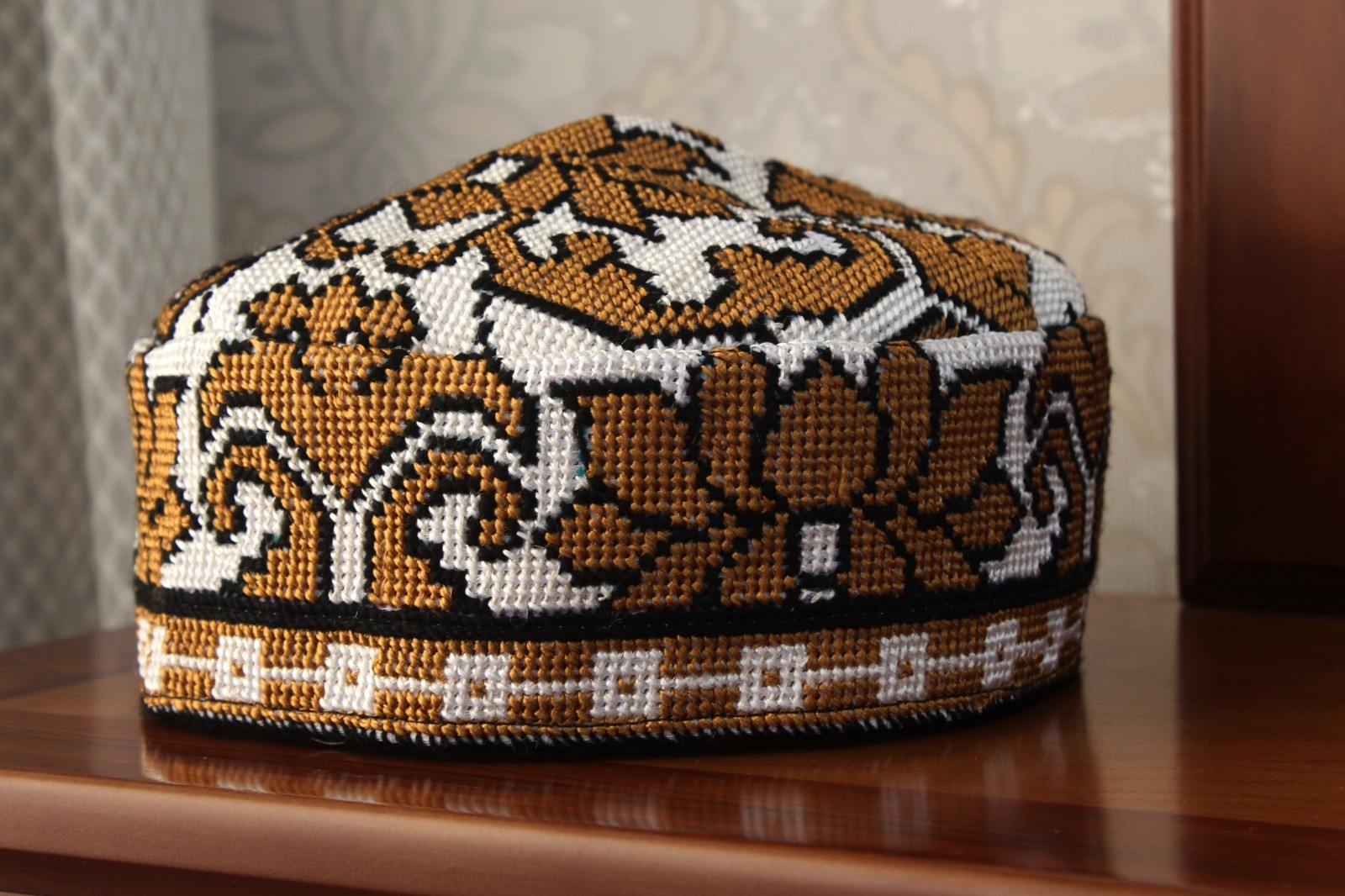 Uzbek Embroidered Skull-cap 23.6″/60cm Traditional Kufi Hat Ethnic Doppa Unisex